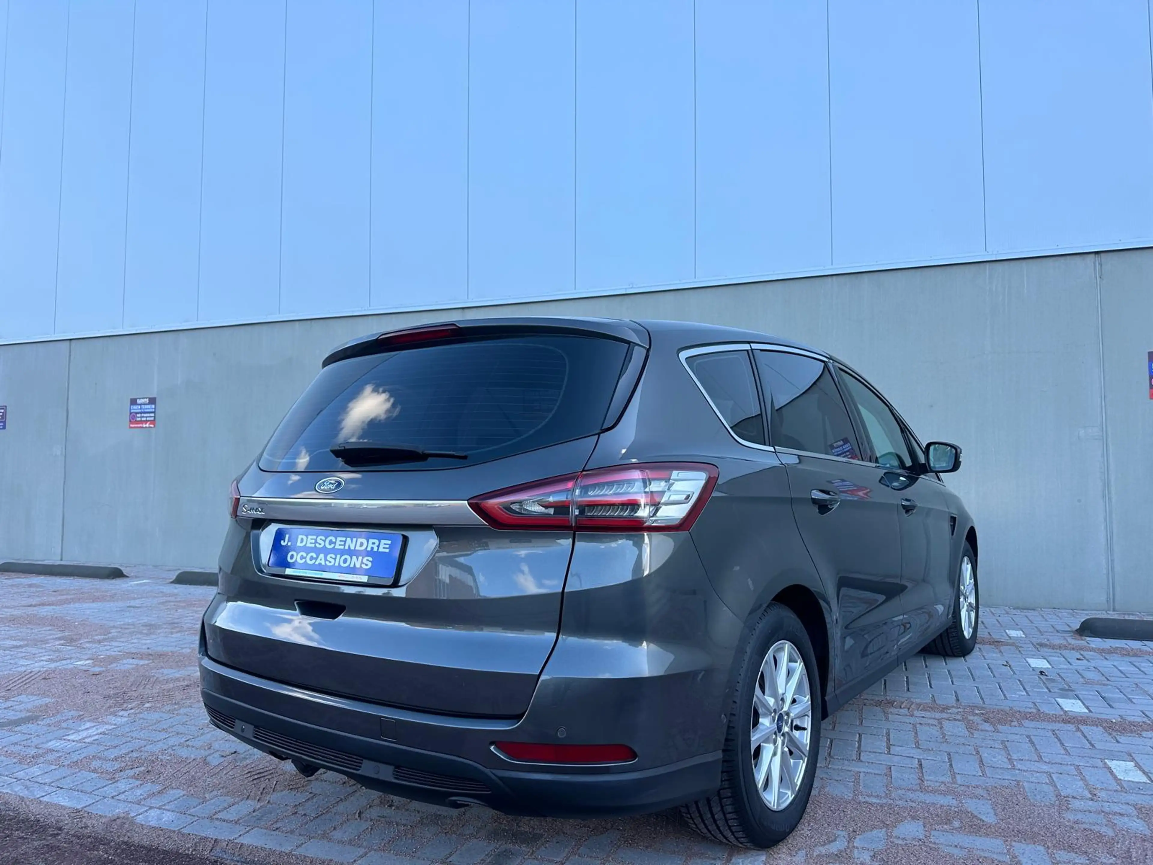 Ford S-Max 1.5 Titanium 7p. Climate C, Cruise C, Navigatie, A — photo 9