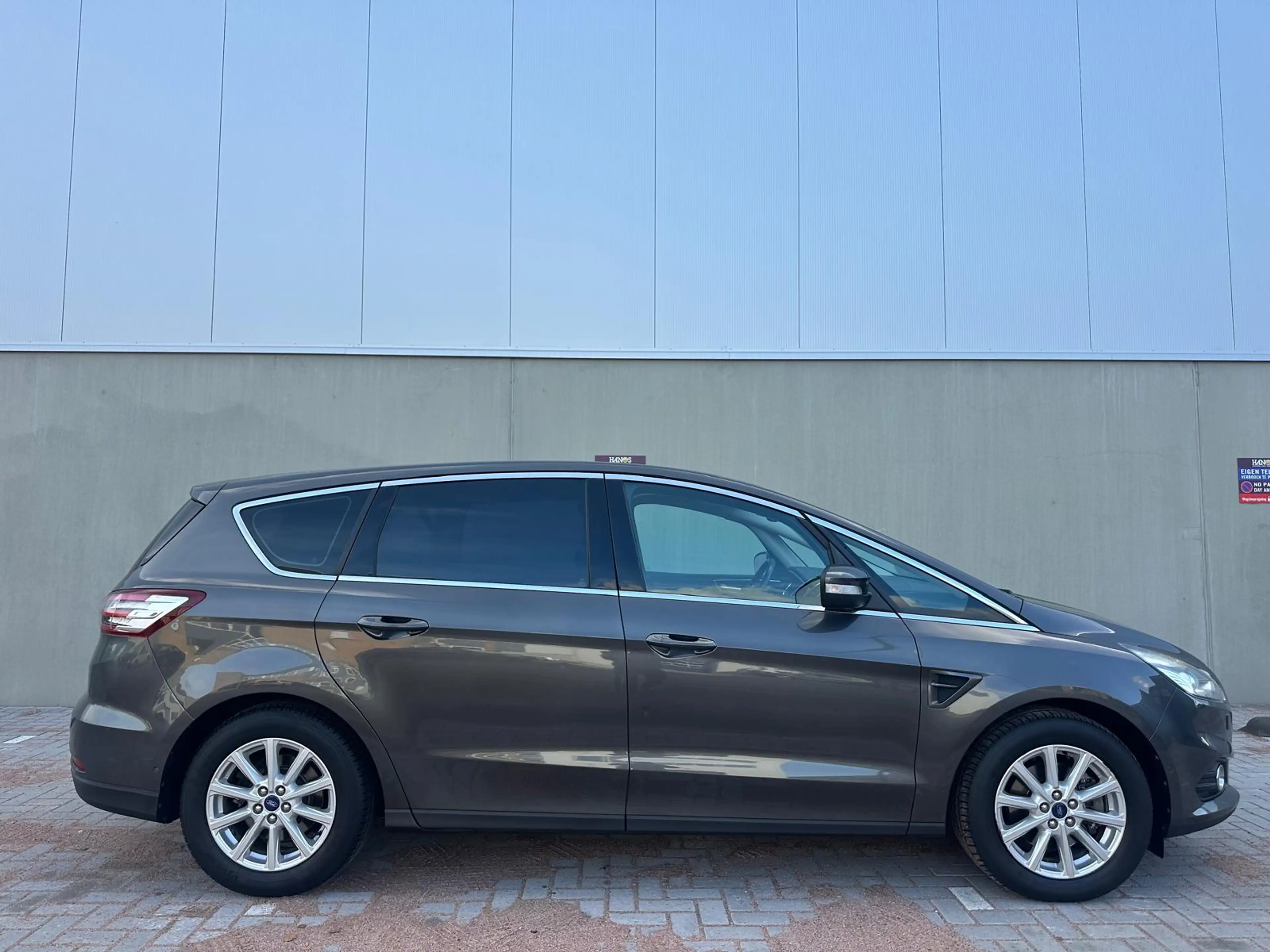 Ford S-Max 1.5 Titanium 7p. Climate C, Cruise C, Navigatie, A — photo 2