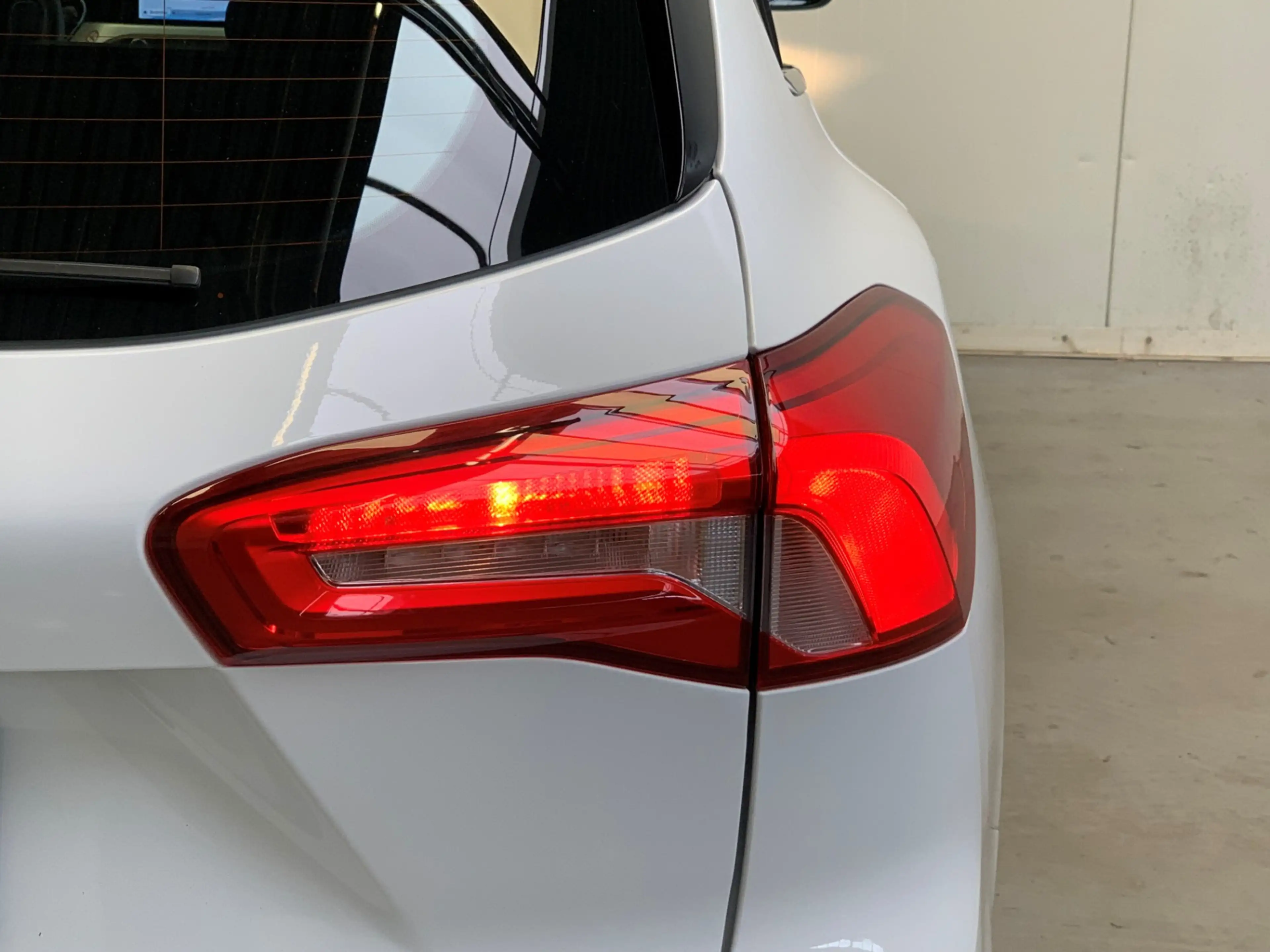 Ford Focus Wagon 1.0 EcoBoost Trend Edition Business NAVIGATI — photo 18