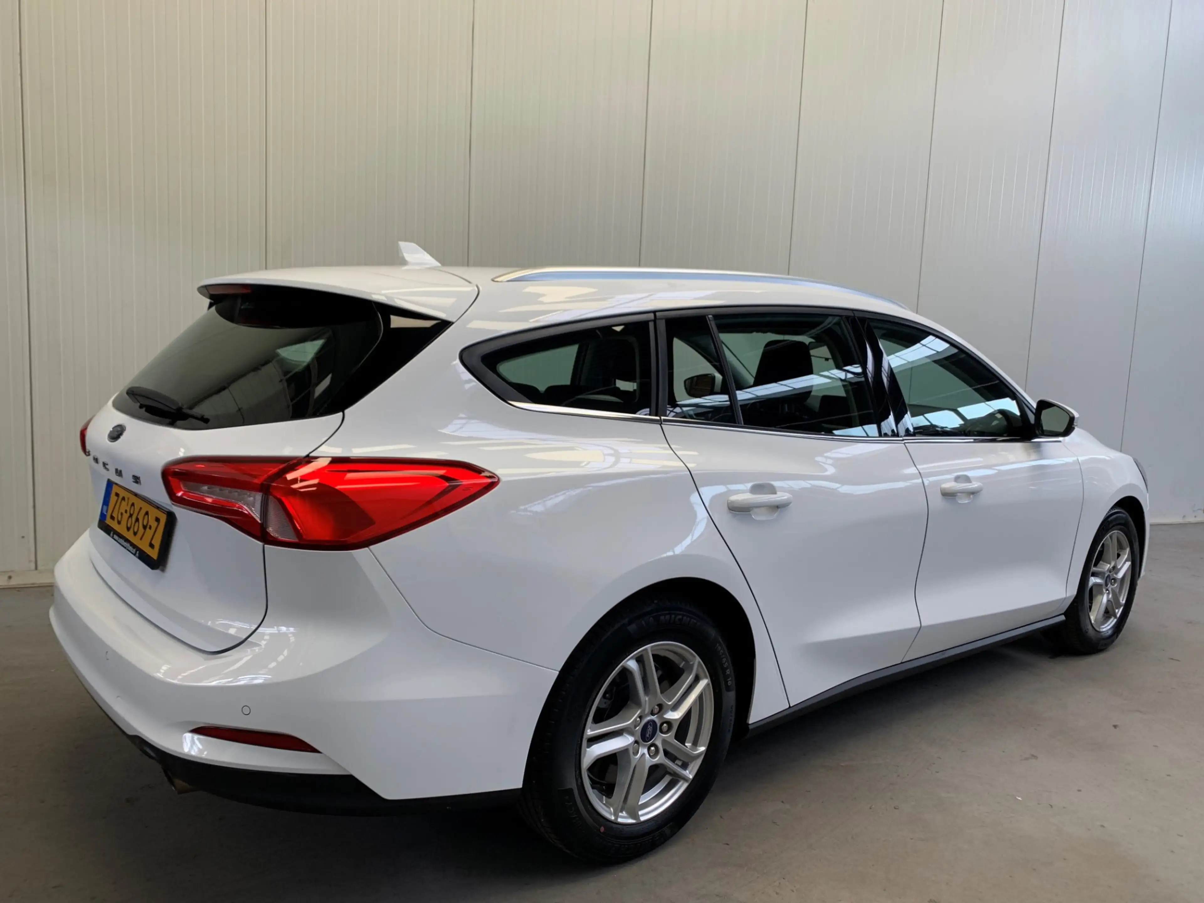 Ford Focus Wagon 1.0 EcoBoost Trend Edition Business NAVIGATI — photo 2