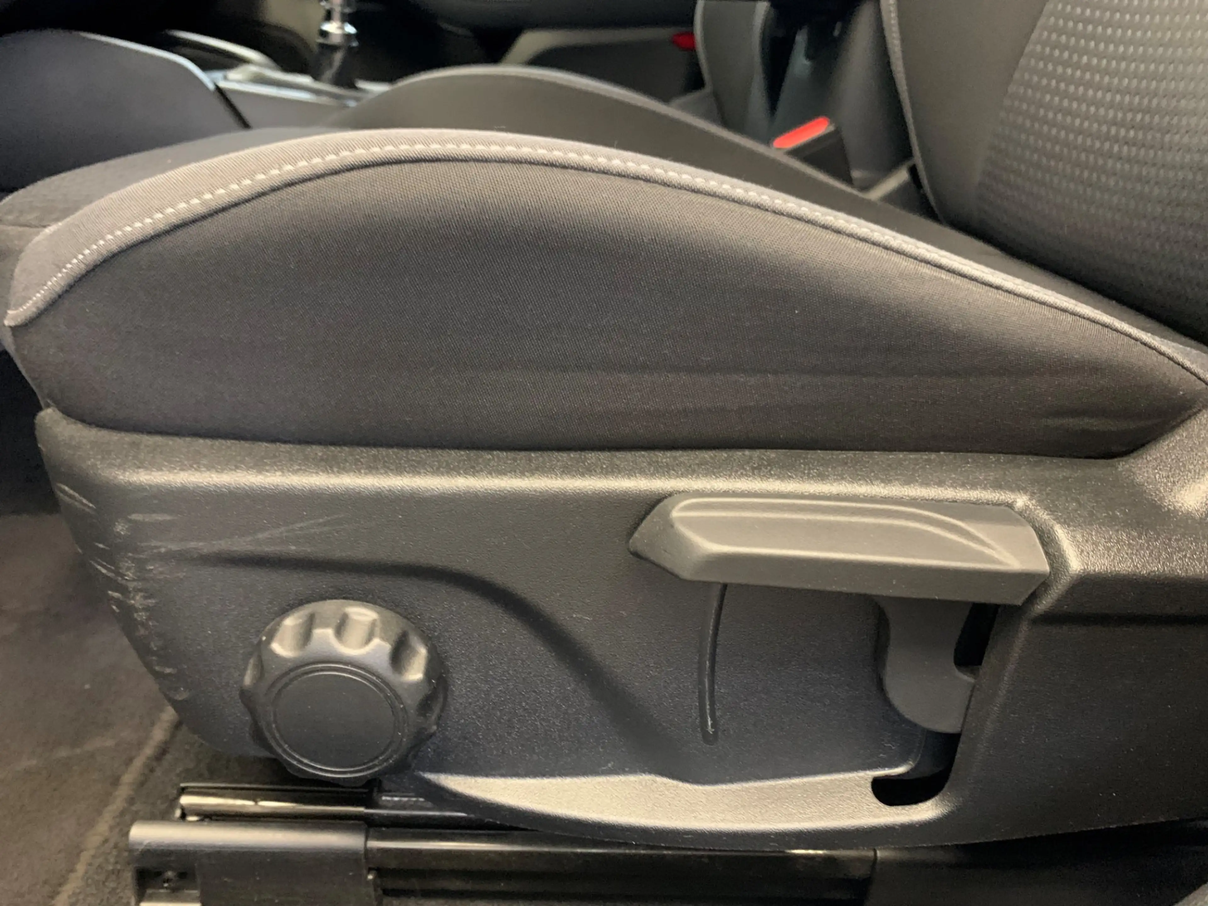 Ford Focus Wagon 1.0 EcoBoost Trend Edition Business NAVIGATI — photo 46