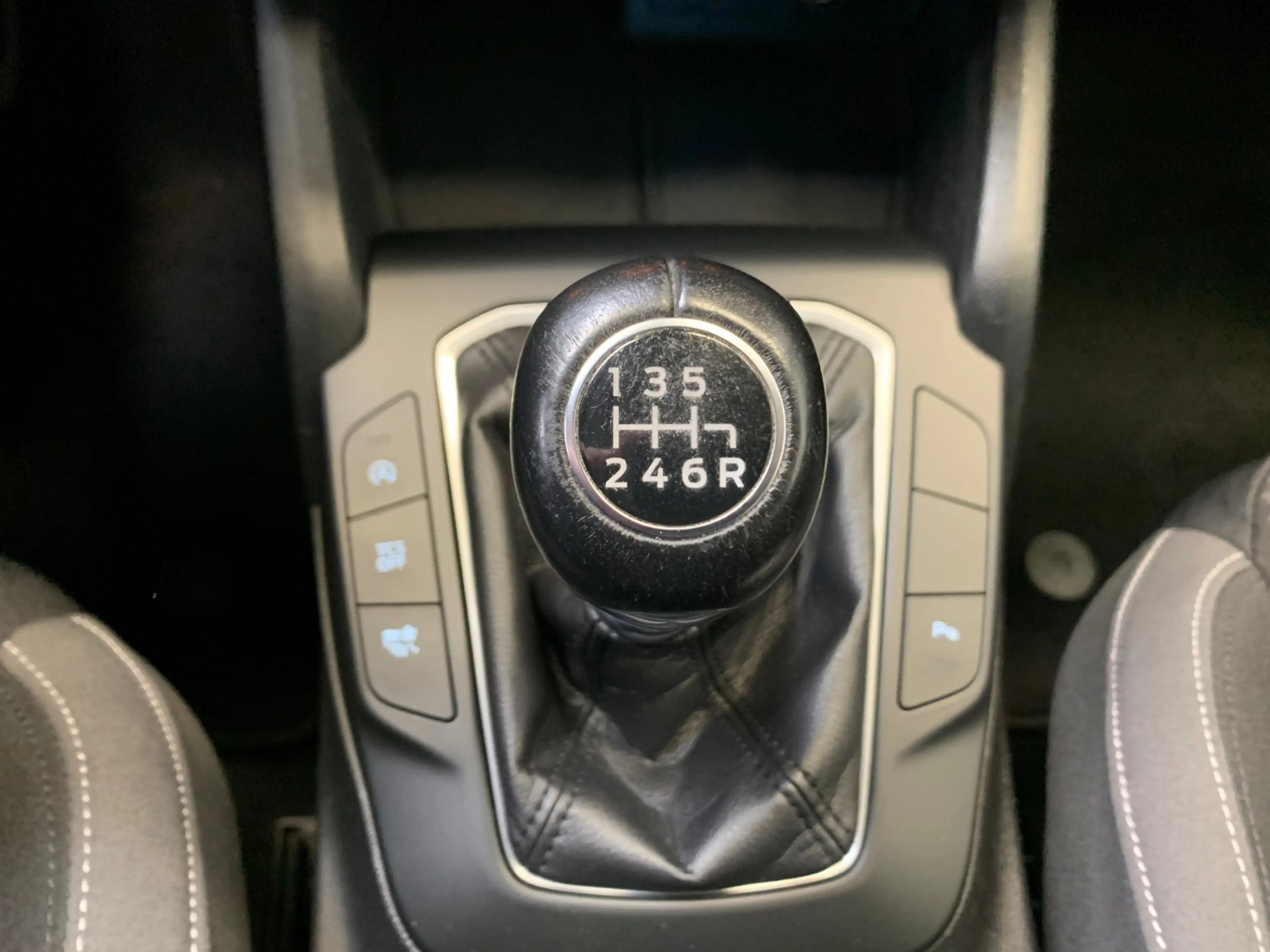 Ford Focus Wagon 1.0 EcoBoost Trend Edition Business NAVIGATI — photo 27