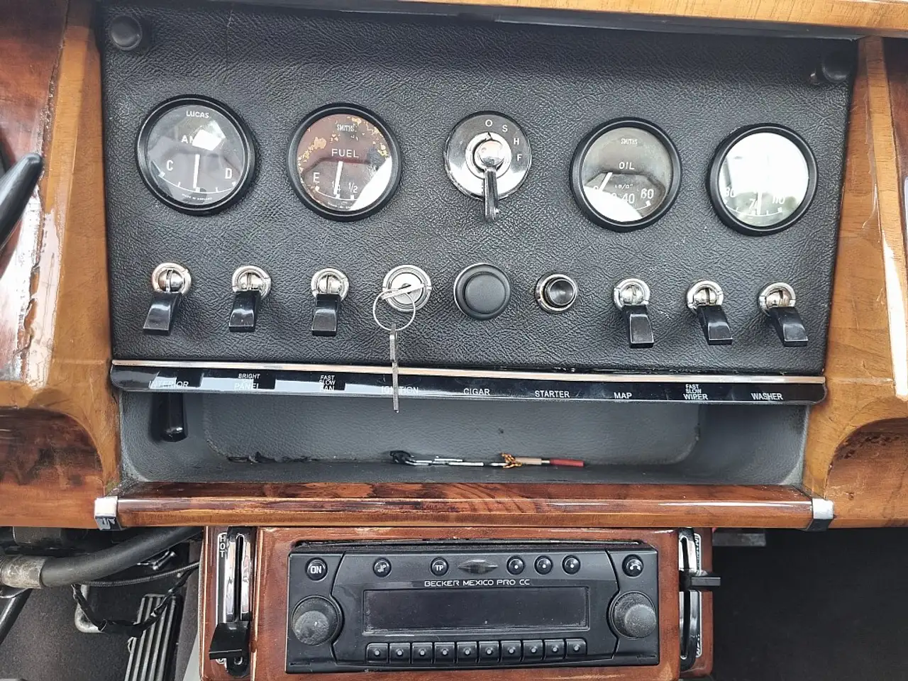 Jaguar Daimler V8 250, foto 9