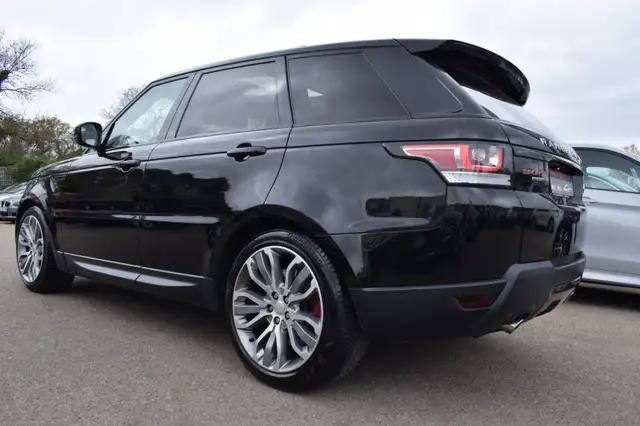 Land Rover Range Rover Sport view 4