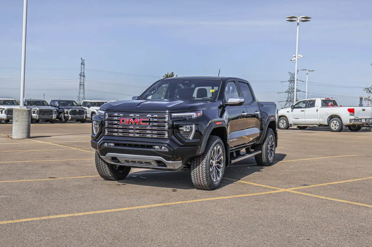 GMC Canyon снимка GMC Canyon