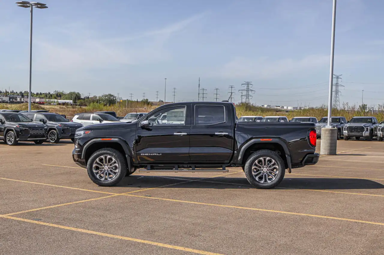 GMC Canyon снимка GMC Canyon