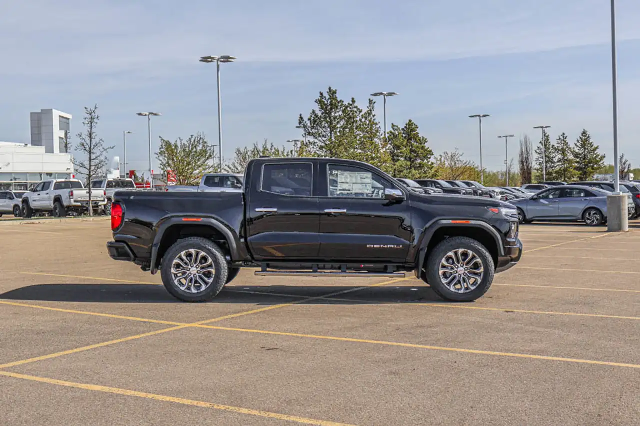GMC Canyon снимка GMC Canyon
