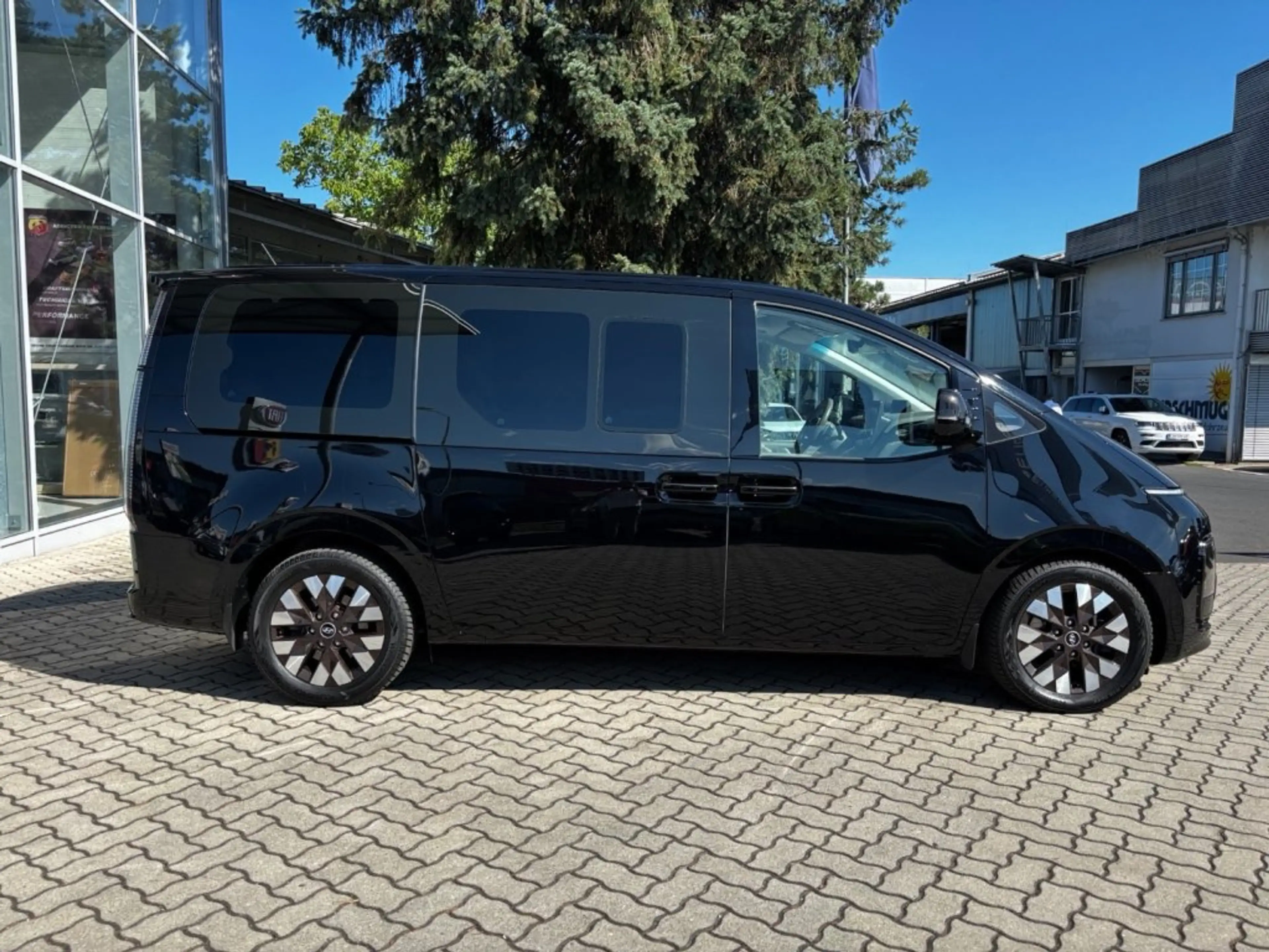 Hyundai STARIA Bus Luxury Line 2.2 CRDi 4WD DCT m2dl1-P4 — photo 8