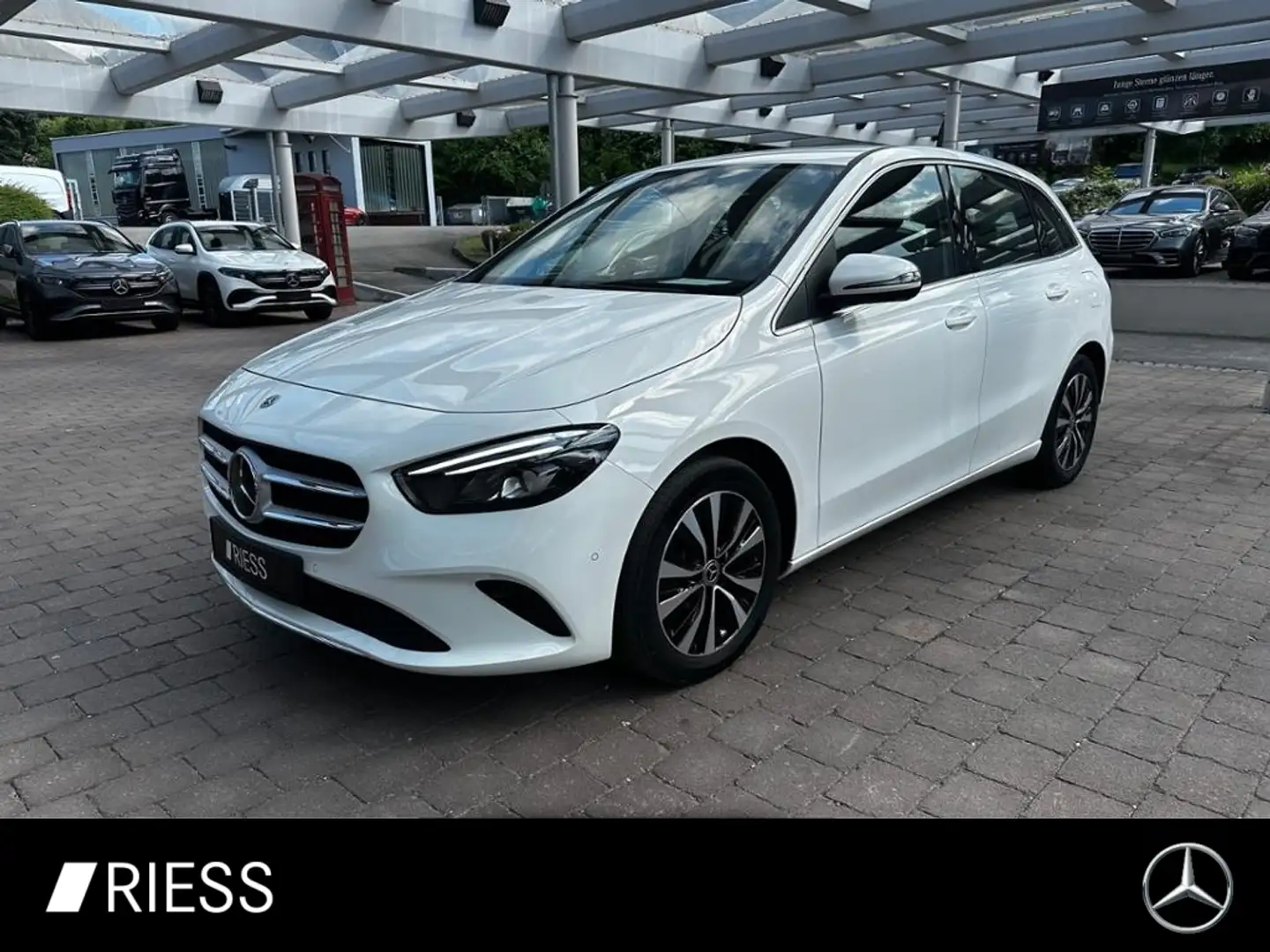 Mercedes-Benz B 250 e Progressive Navi LED AHK Distronic MBUX Kamera Weiß - 1