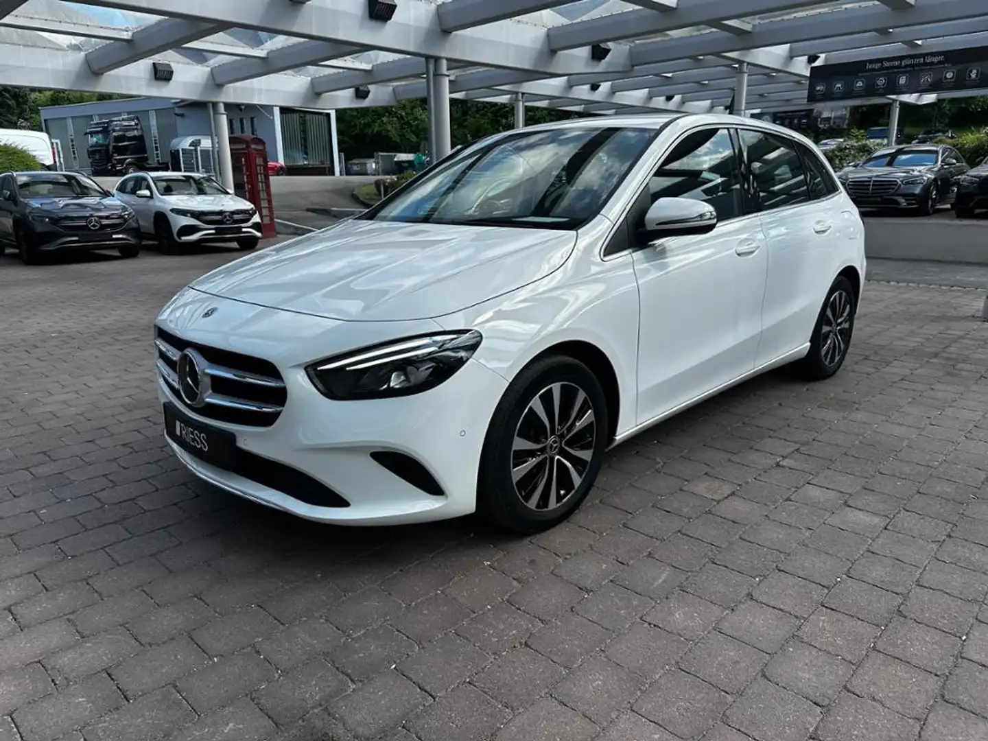 Mercedes-Benz B 250 e Progressive Navi LED AHK Distronic MBUX Kamera Blanc - 1
