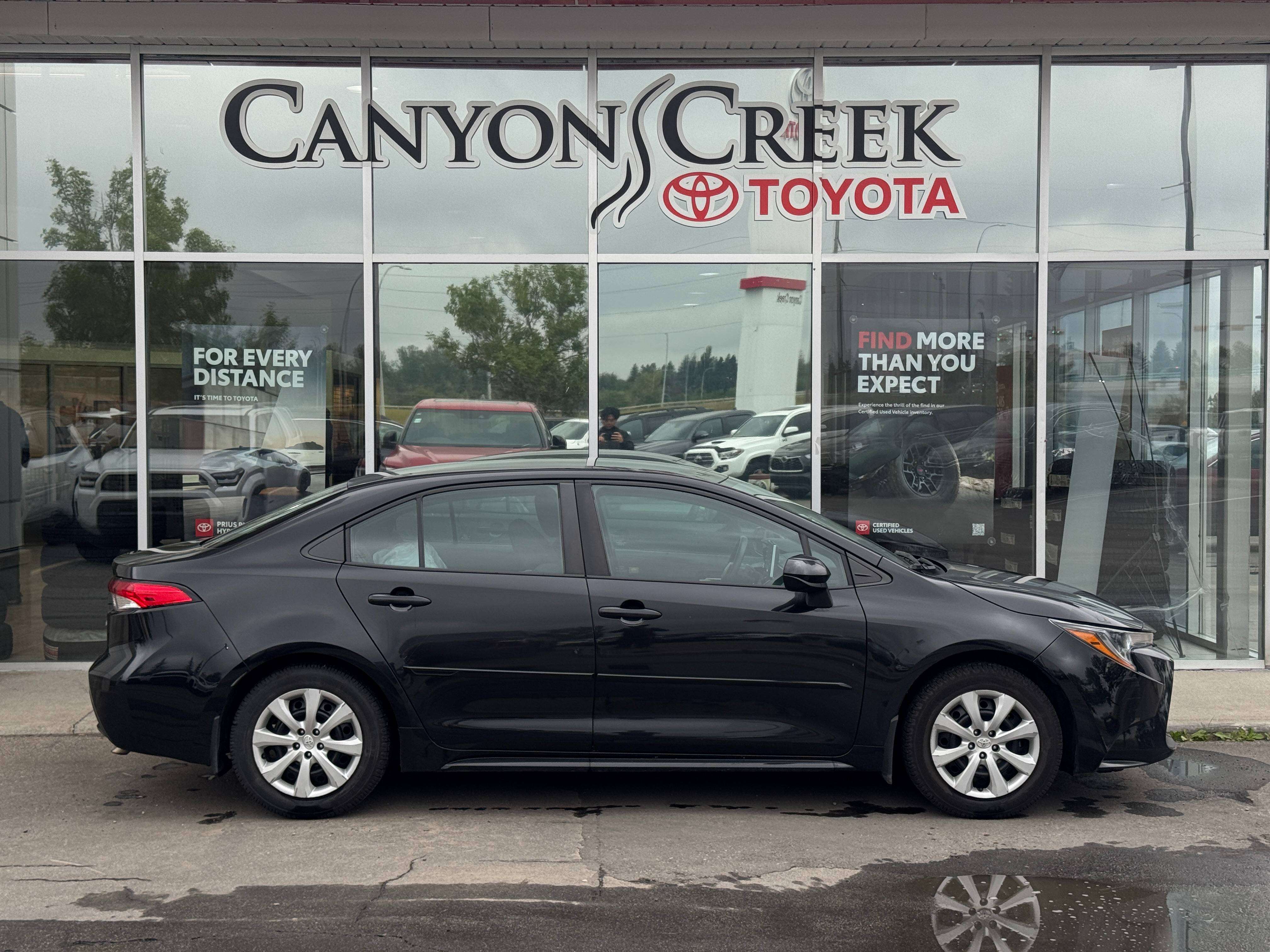 2020 Toyota Corolla One Owner | Heated Seats | Apple CarPlay | — снимка 2