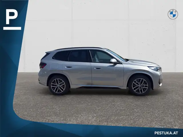 BMW X1 view 3