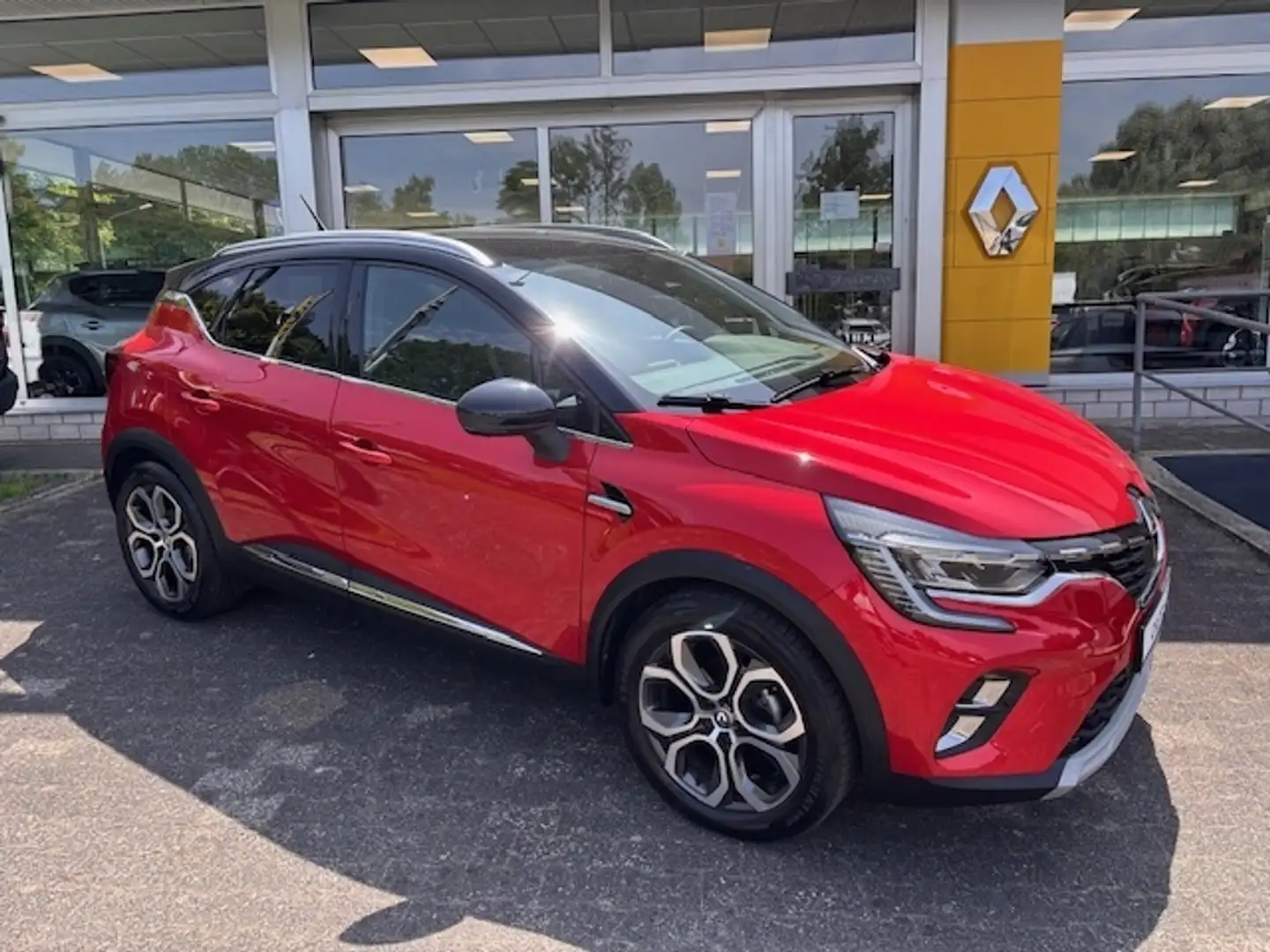 Renault Captur II INTENS TCe 130 GPF Rot - 1