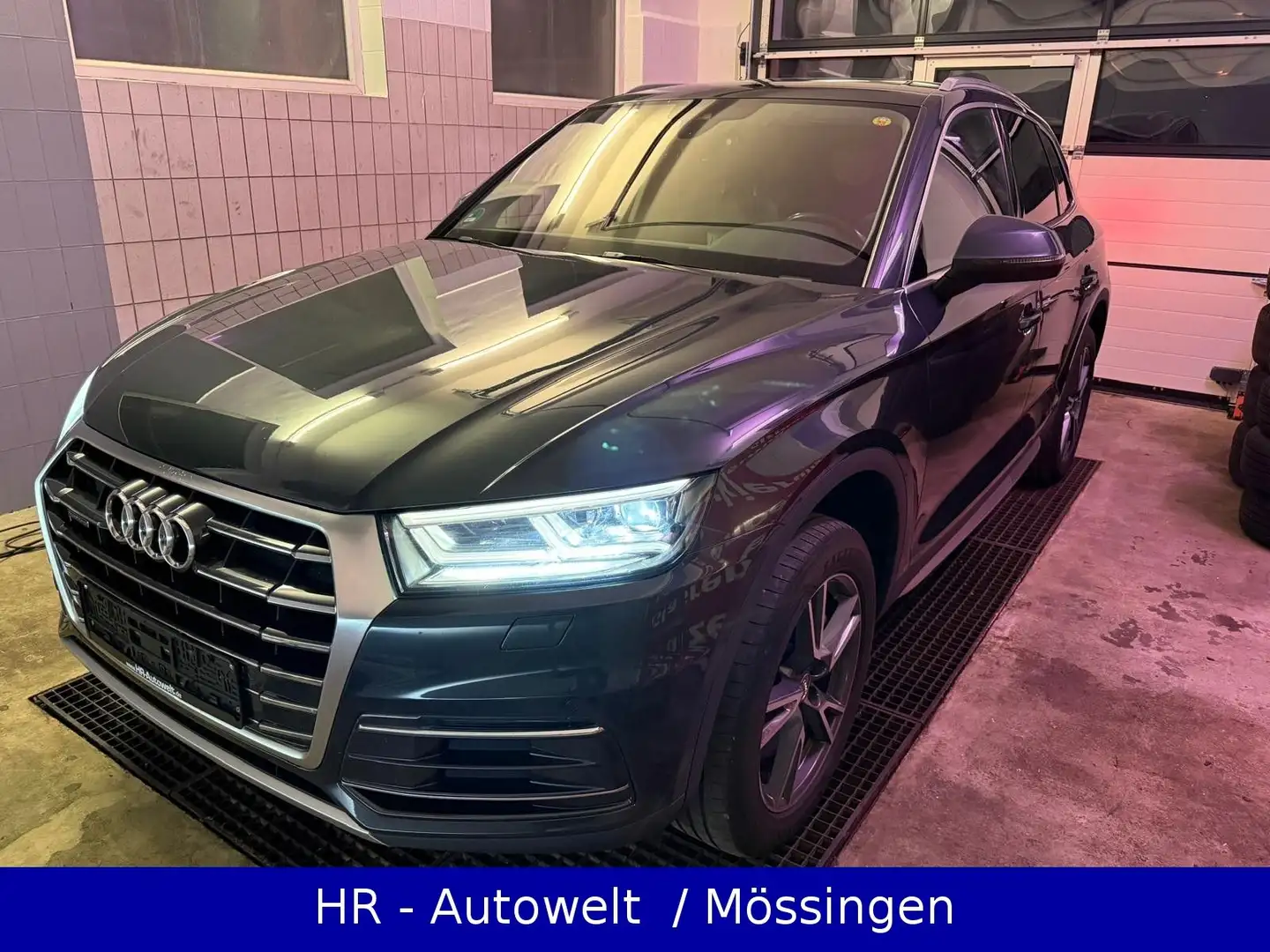 Audi Q5 Quattro Design*NAVI*AHK*KAMERA*LEDER*TEMPOMAT Grau - 1