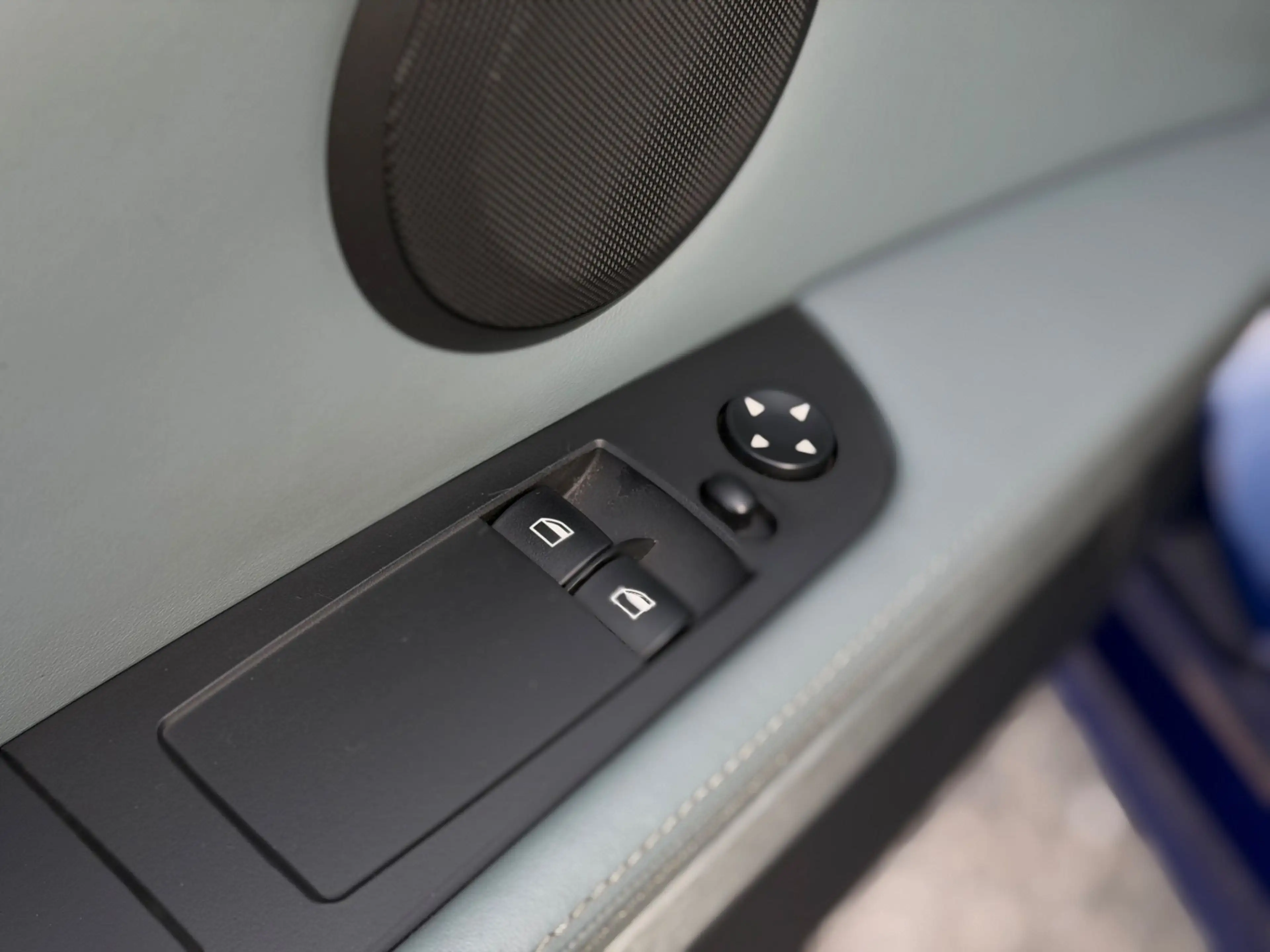 BMW M3 3er- M3 DKG Interlagos Blau — photo 11