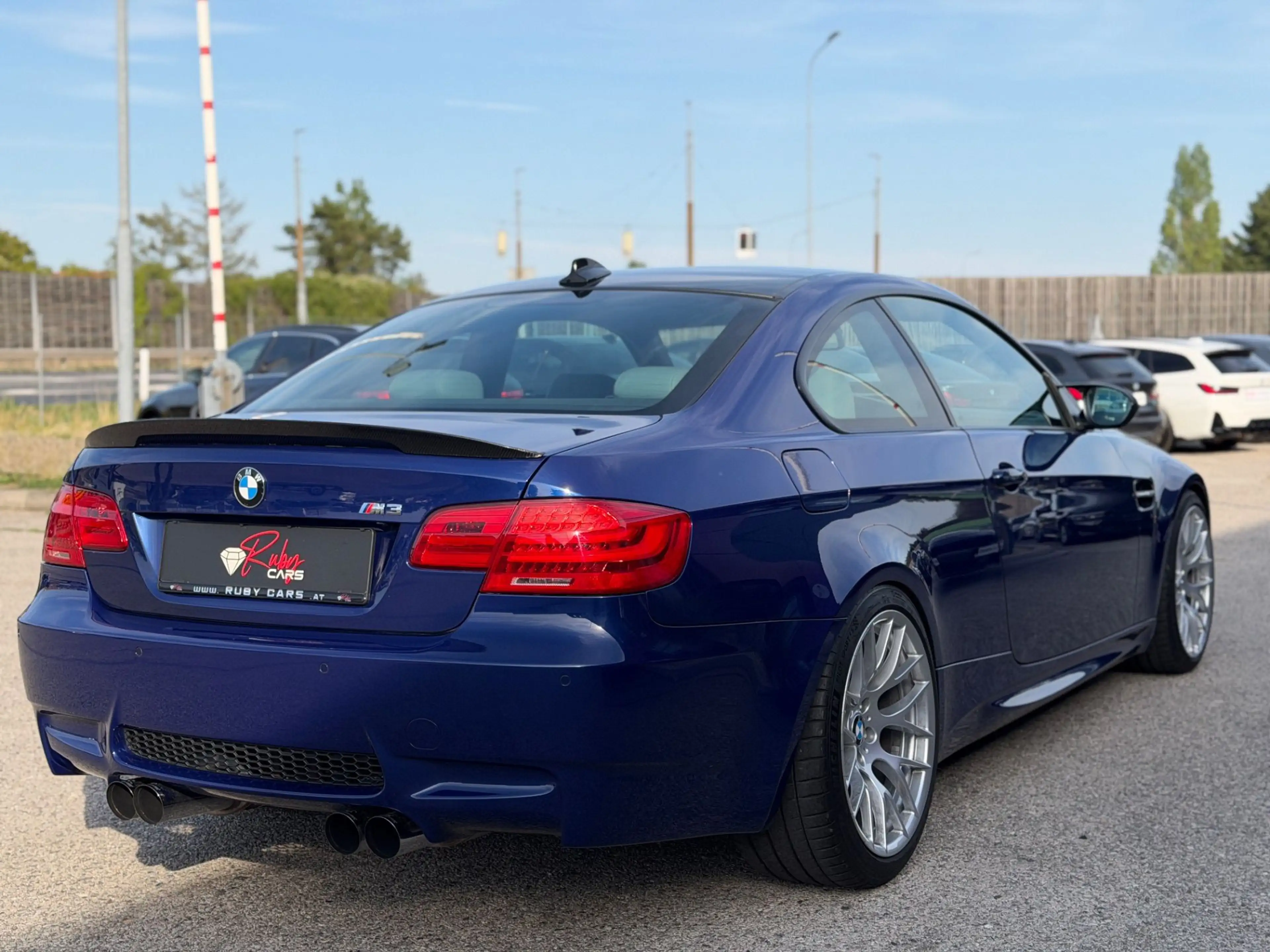 BMW M3 3er- M3 DKG Interlagos Blau — photo 10