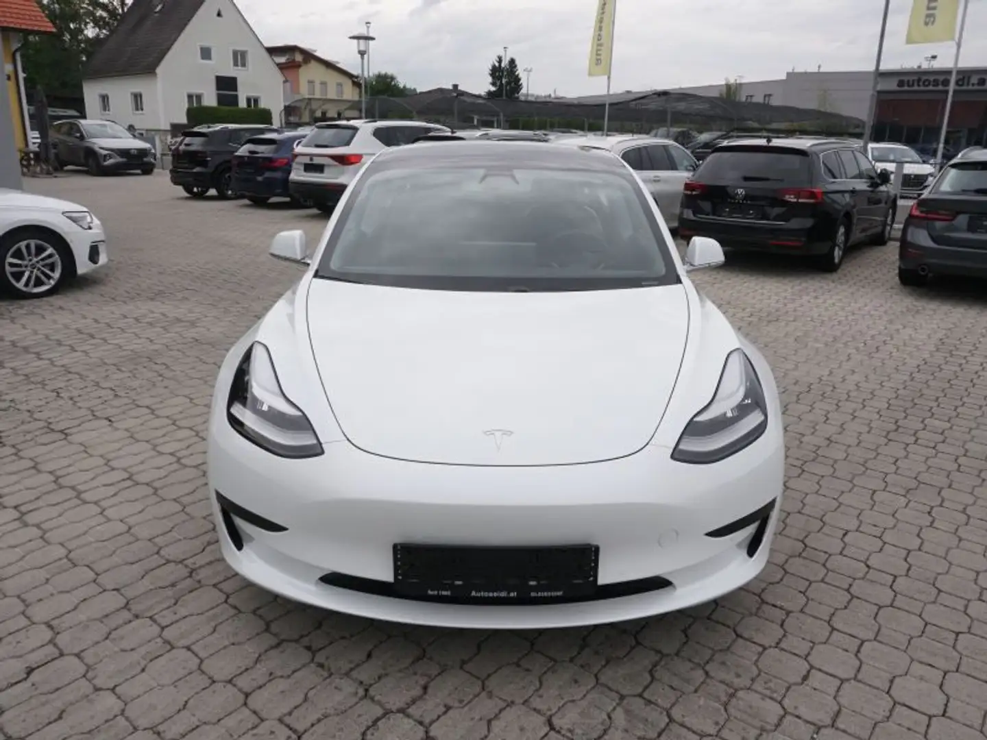 Tesla Model 3 Standard Range *nur 77.500 KM!* Weiß - 2