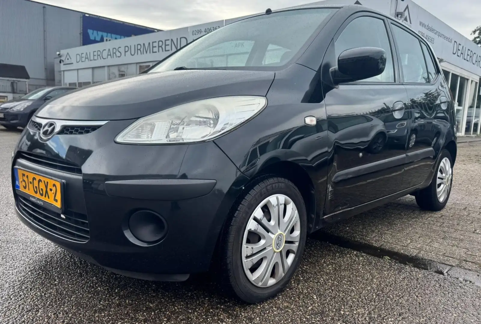 Hyundai i10 1.1 Dynamic Cool Schwarz - 2