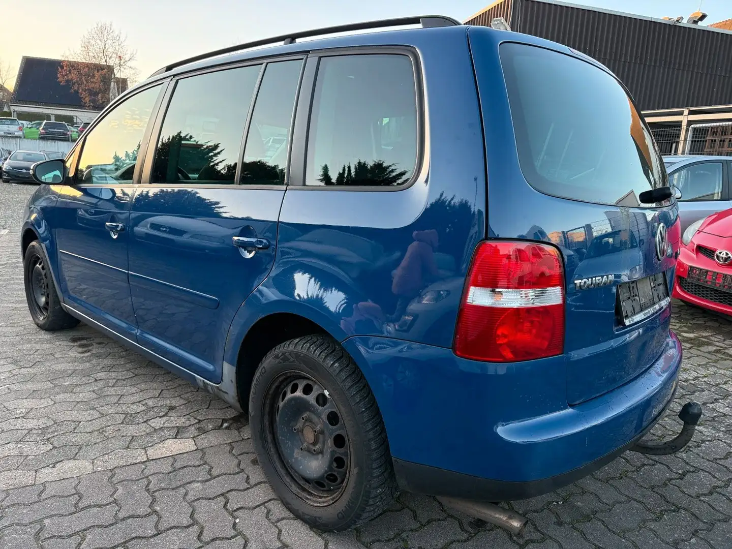 Volkswagen Touran 2.0 7-Sitze,Klimaanlage,AHK Blau - 2