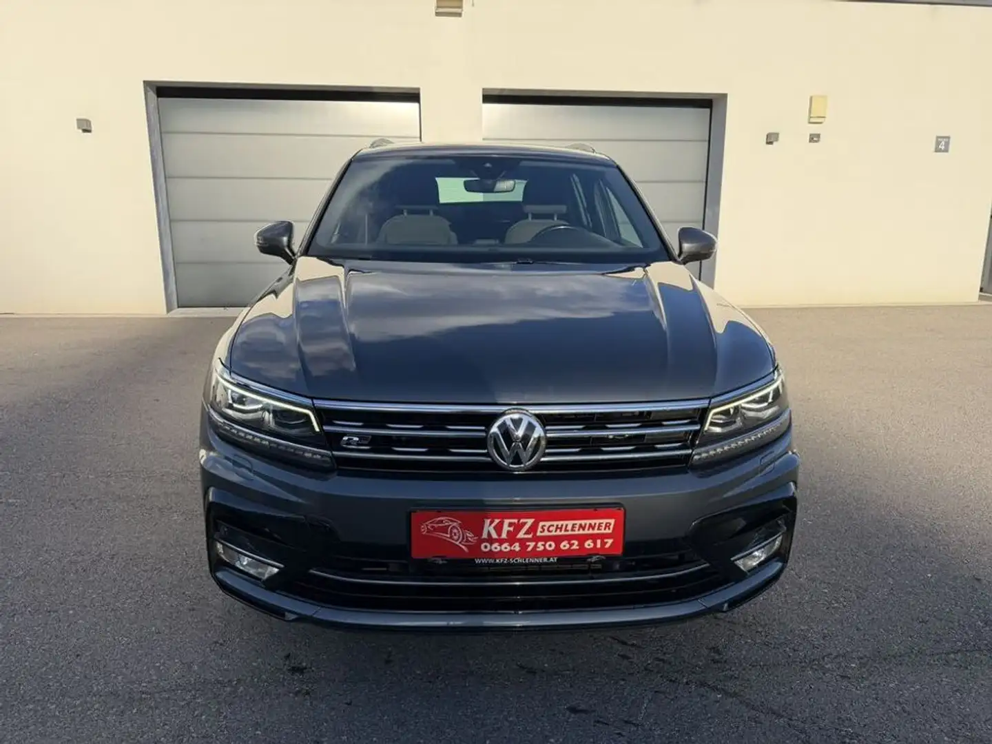 Volkswagen Tiguan R-Line BMT 4Motion DSG/AHK/LED Grau - 2