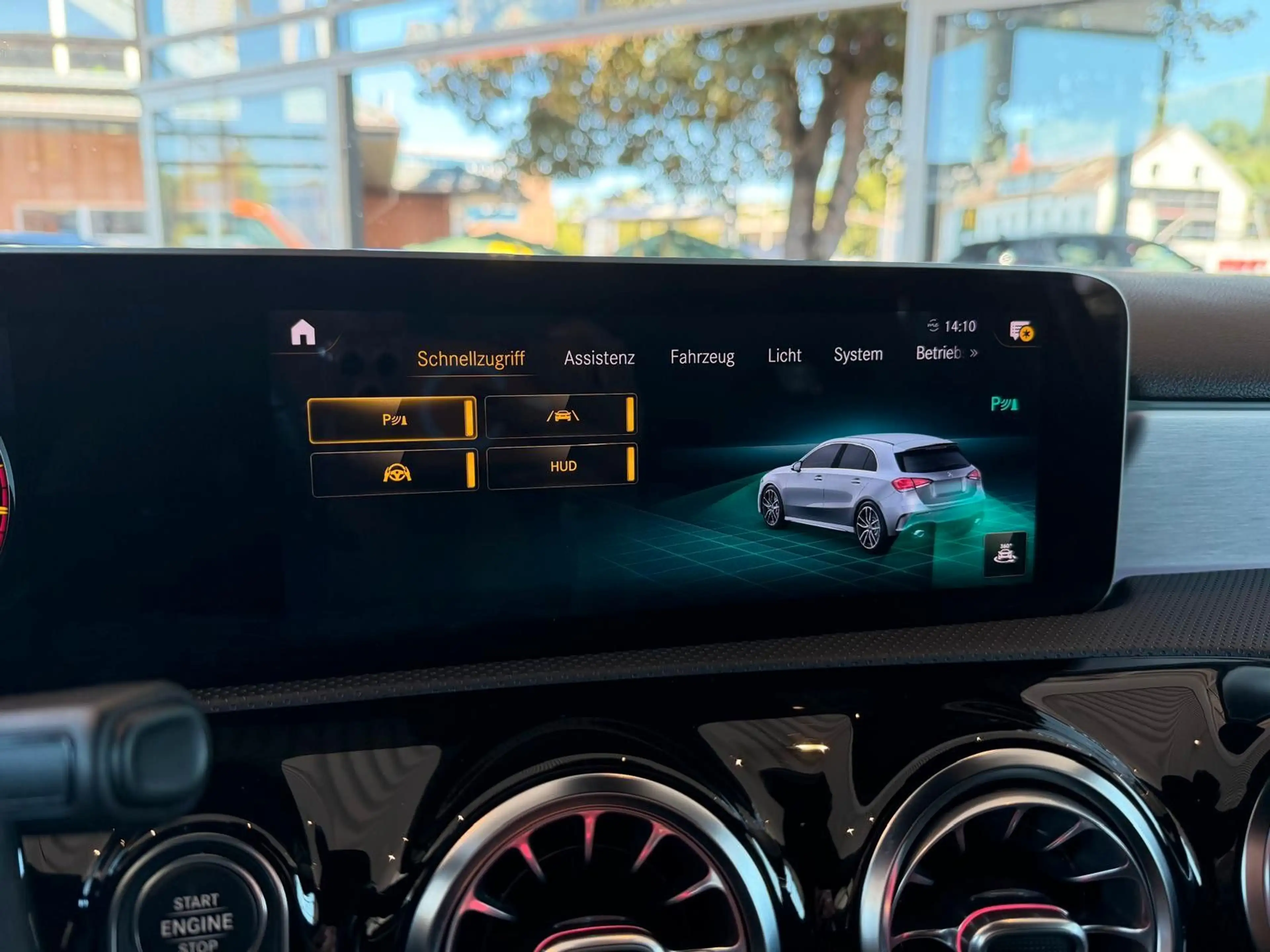 Mercedes-Benz A 35 AMG 4Matic/PANO/360° Kamera/Ambiente/Memor — photo 12