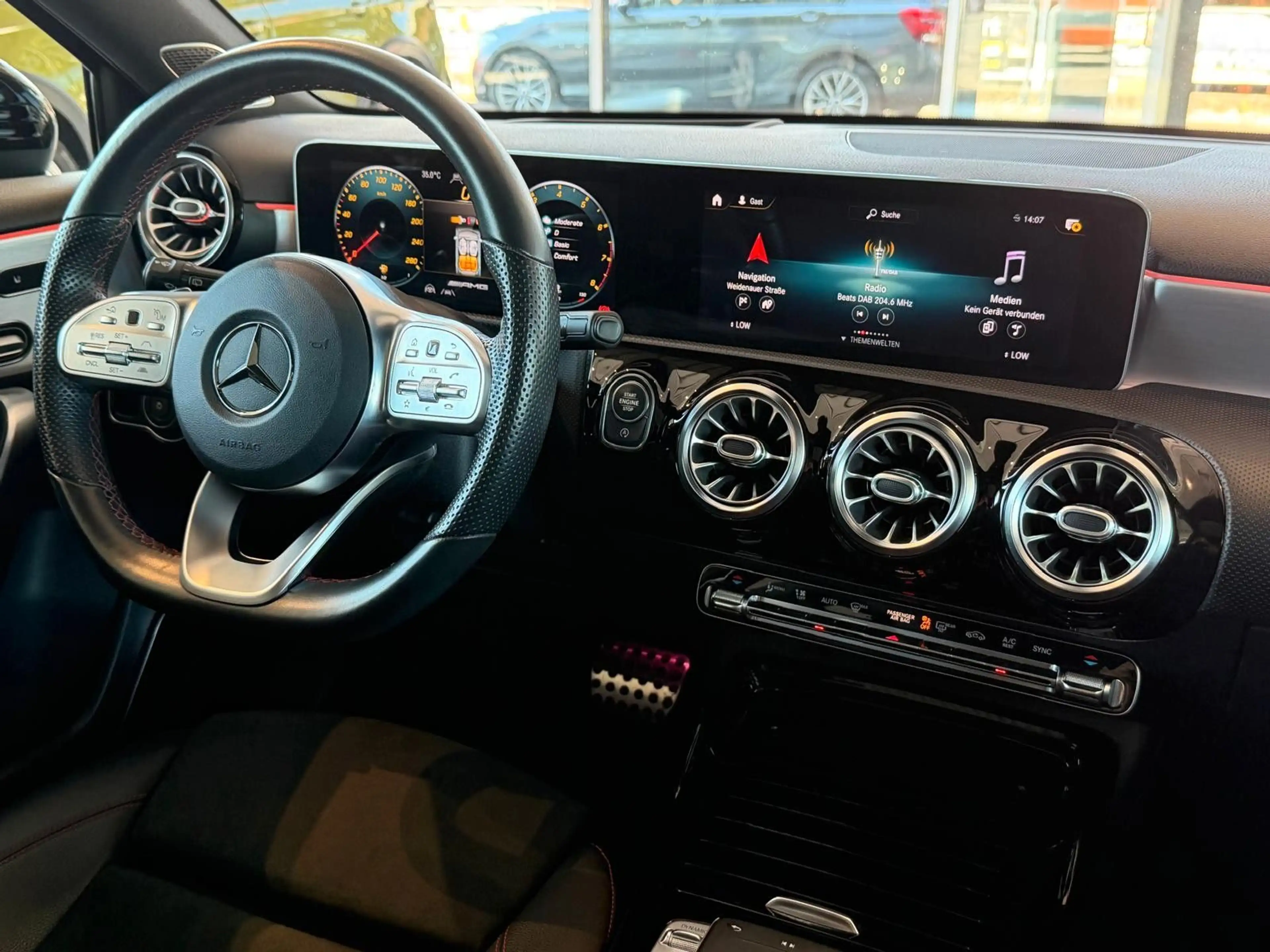 Mercedes-Benz A 35 AMG 4Matic/PANO/360° Kamera/Ambiente/Memor — photo 9