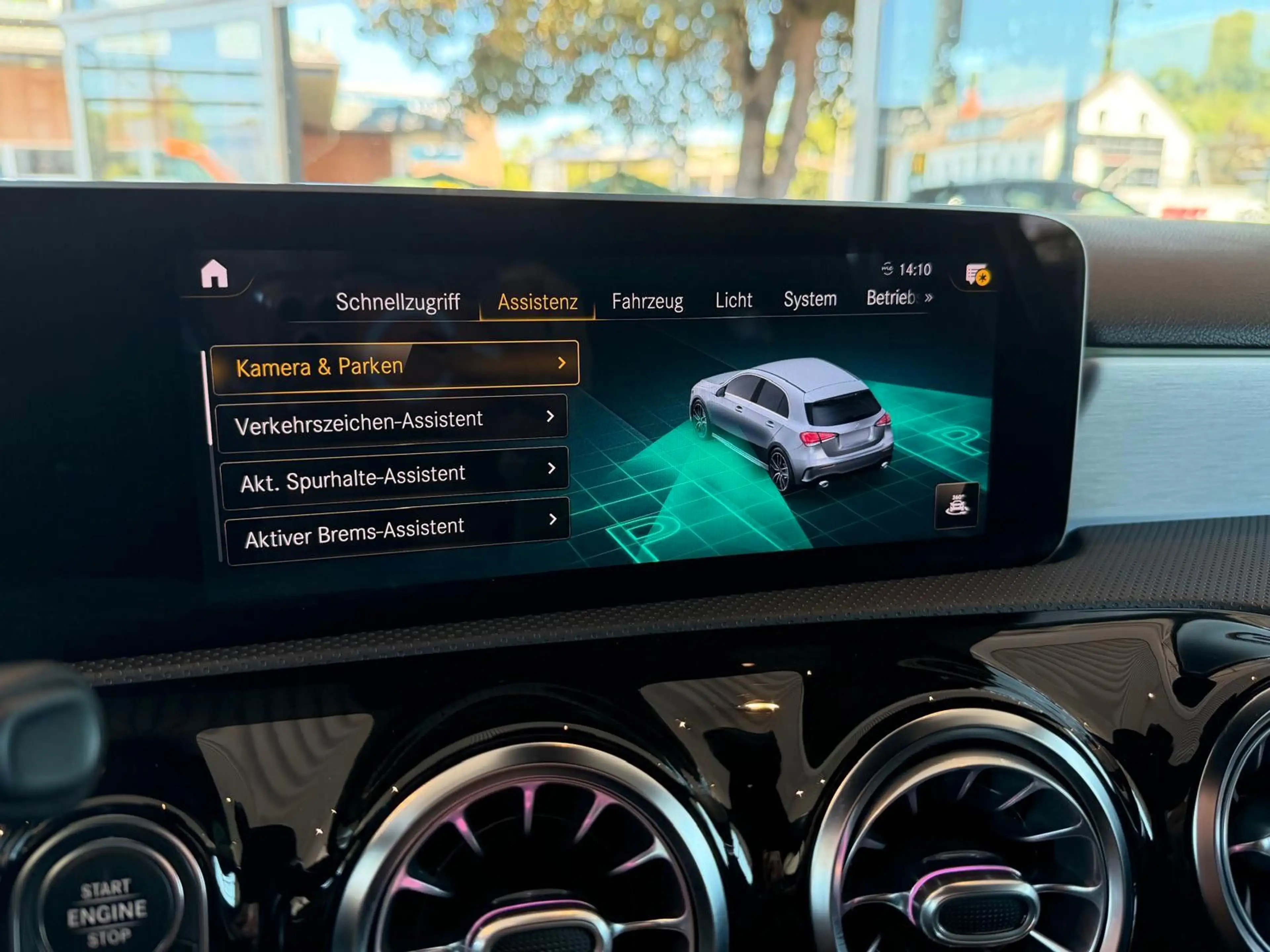 Mercedes-Benz A 35 AMG 4Matic/PANO/360° Kamera/Ambiente/Memor — photo 13
