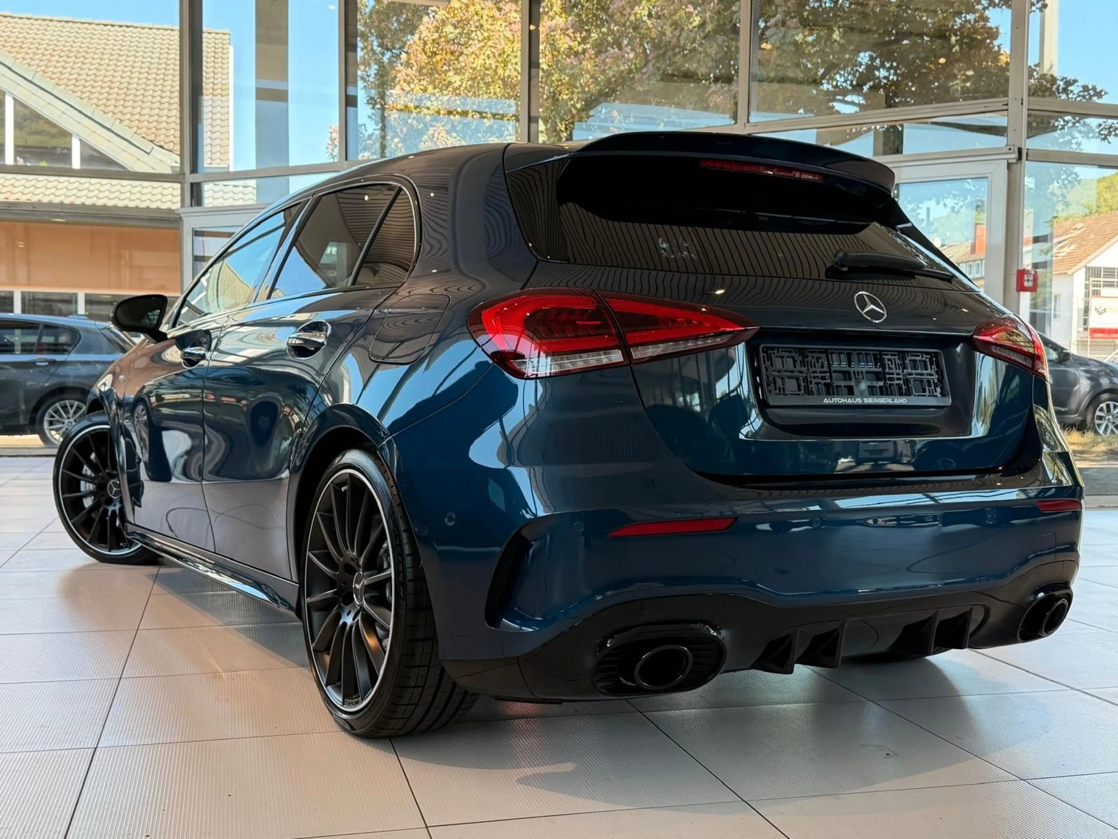 Mercedes-Benz A 35 AMG 4Matic/PANO/360° Kamera/Ambiente/Memor — photo 5