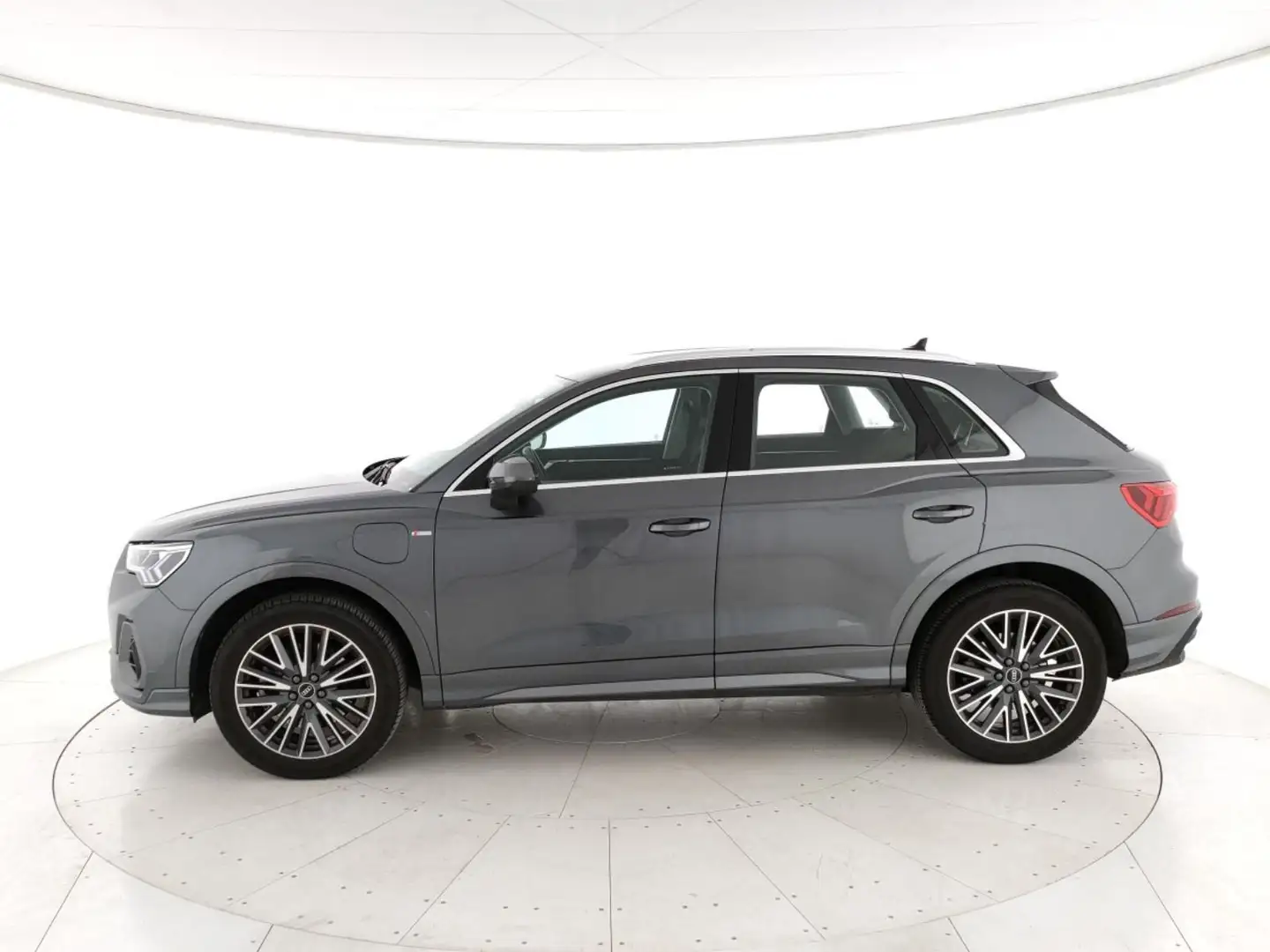 Audi Q3 45 1.4 tfsi e S Line Edition s-tronic Grigio - 2
