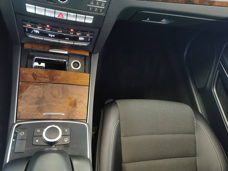 Mercedes-Benz E 350 E 350 Coupe BlueTEC/d*LED+Pano+SHgpfl+TMP+Kamera — photo 15