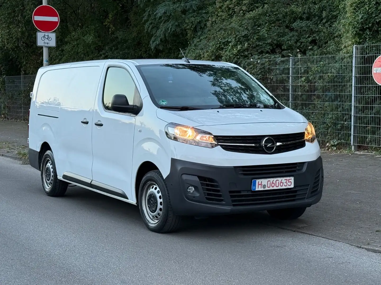 Opel Vivaro Kasten Edition Lang L3 Kamera 1Hand Weiß - 2