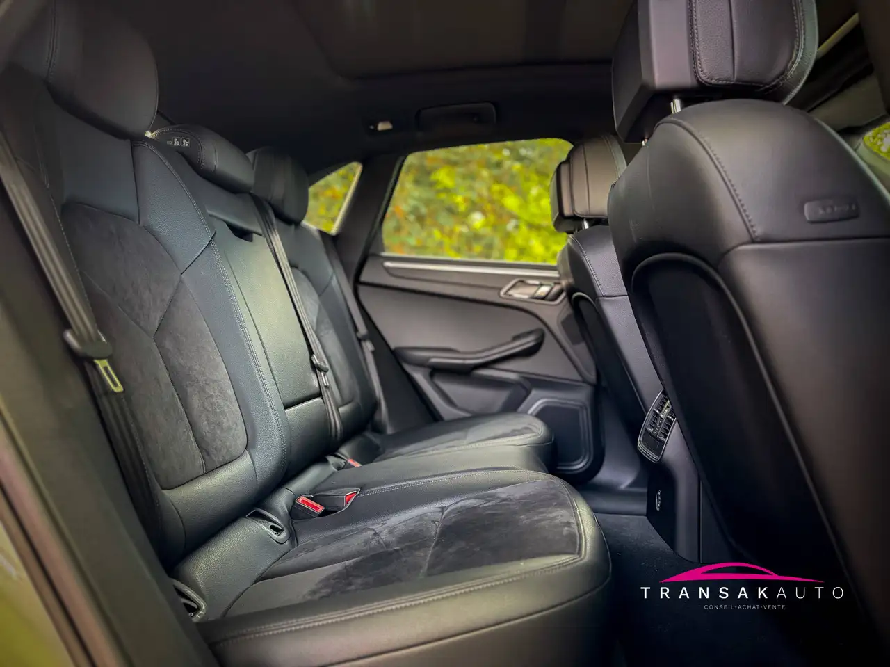 Porsche Macan Macan Turbo — photo 33 sur 43