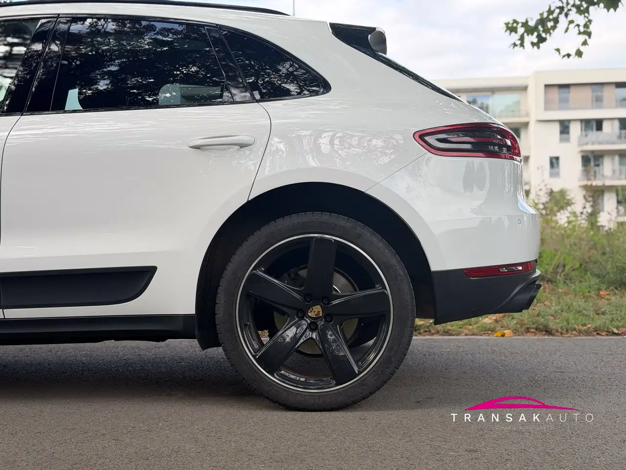 Porsche Macan Macan Turbo — photo 41 sur 43