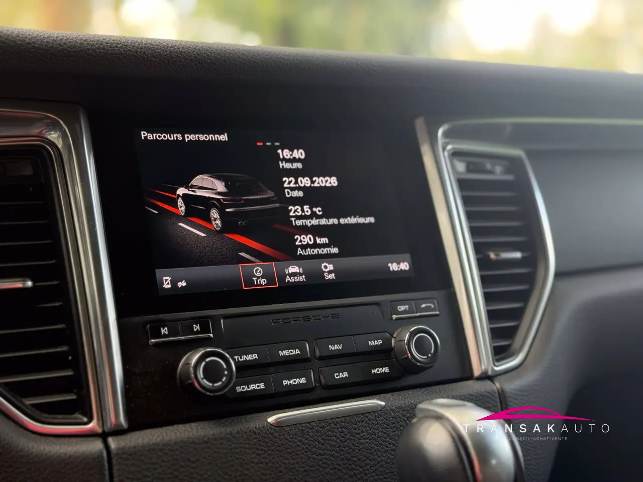 Porsche Macan Macan Turbo — photo 28 sur 43