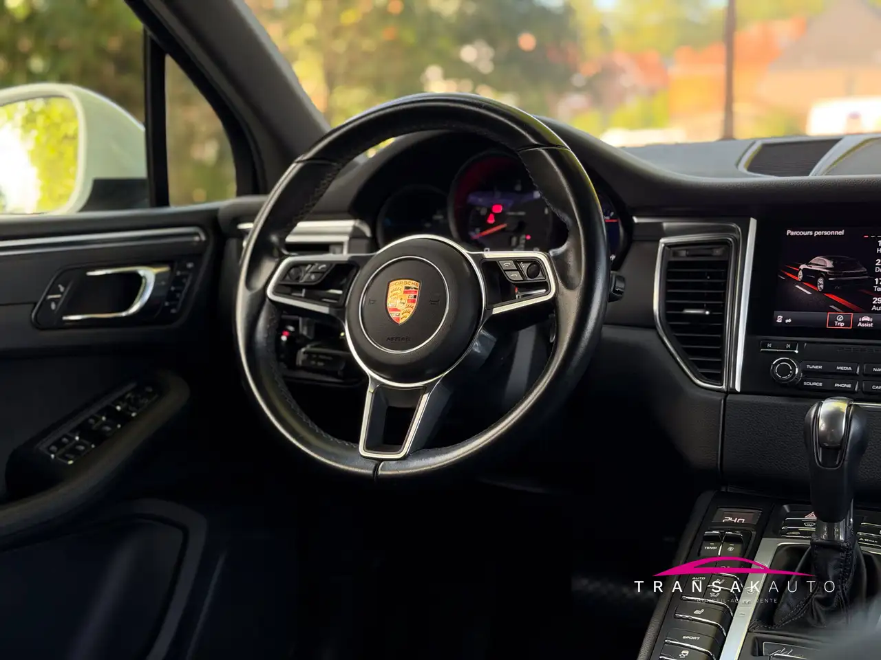 Porsche Macan Macan Turbo — photo 11 sur 43