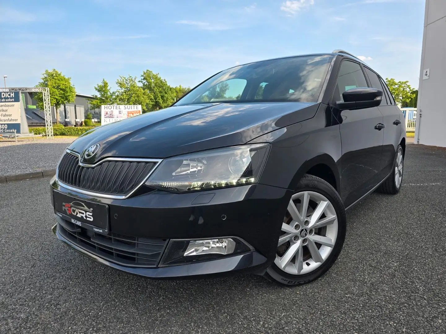 Skoda Fabia Combi 1.6TDI  Joy Navi Klimaautomatik Schwarz - 1