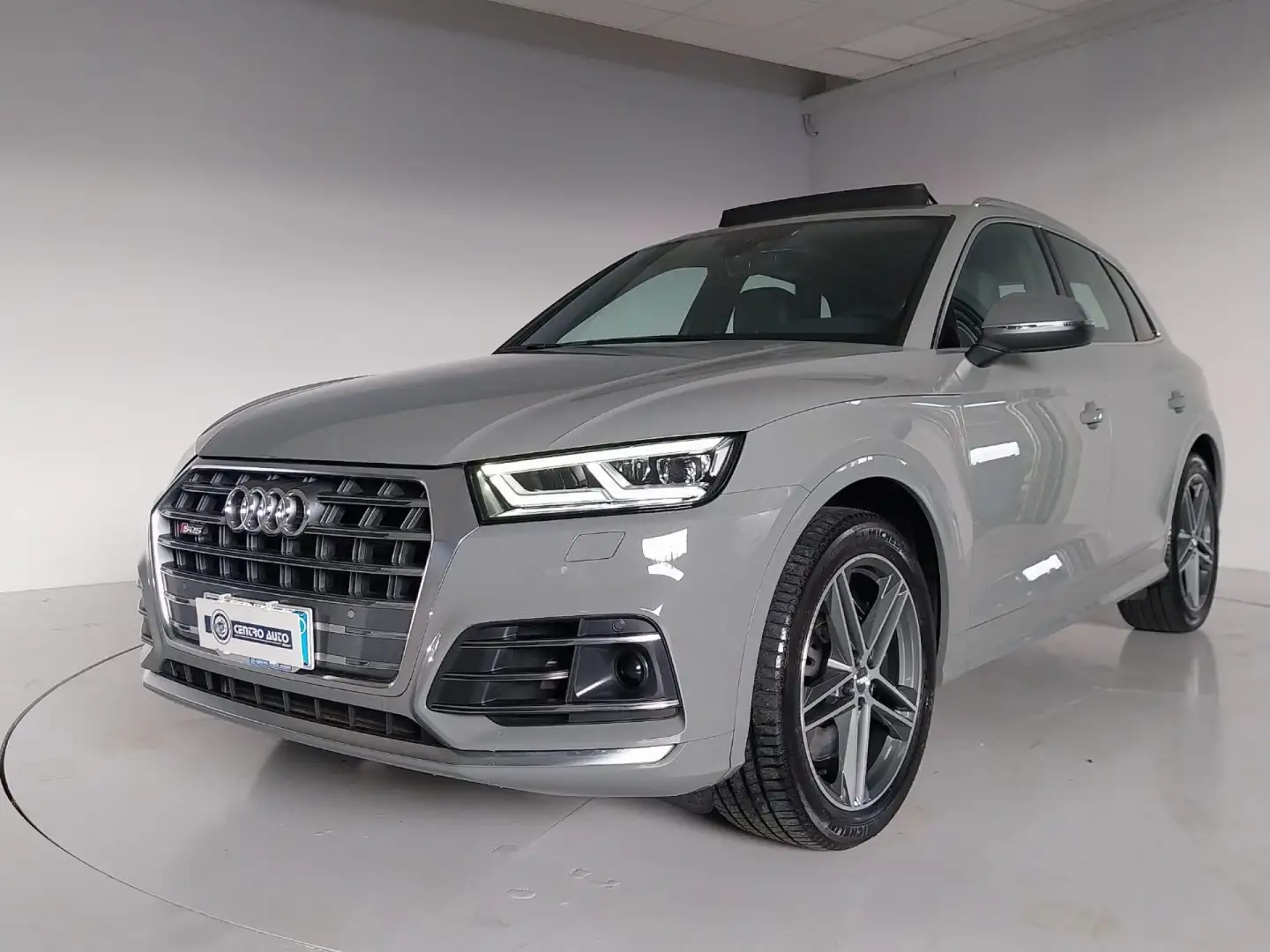 Audi SQ5 TDI quattro tiptronic Šedá - 2