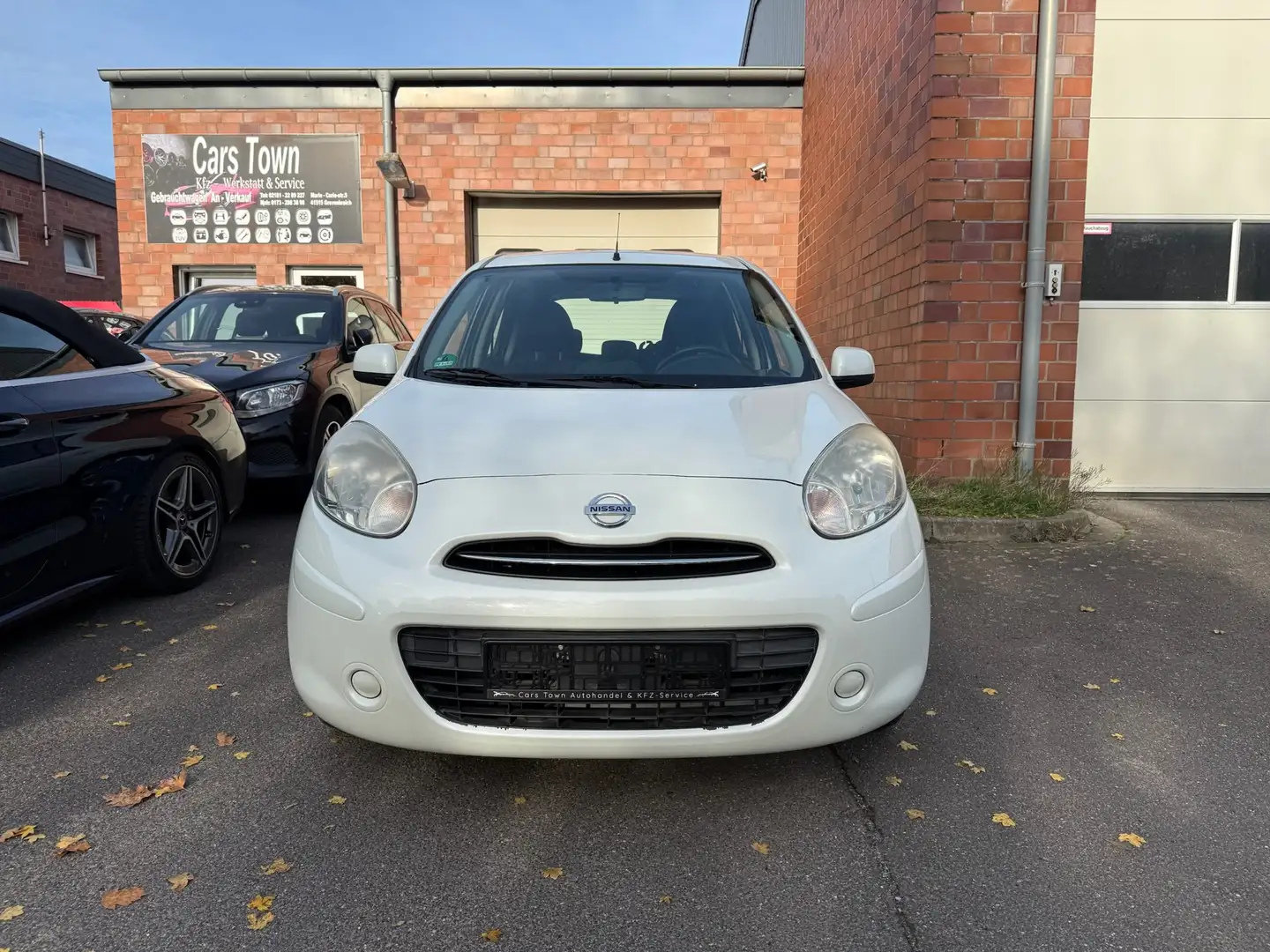 Nissan Micra Visia First Automatik 1.Hand Weiß - 2