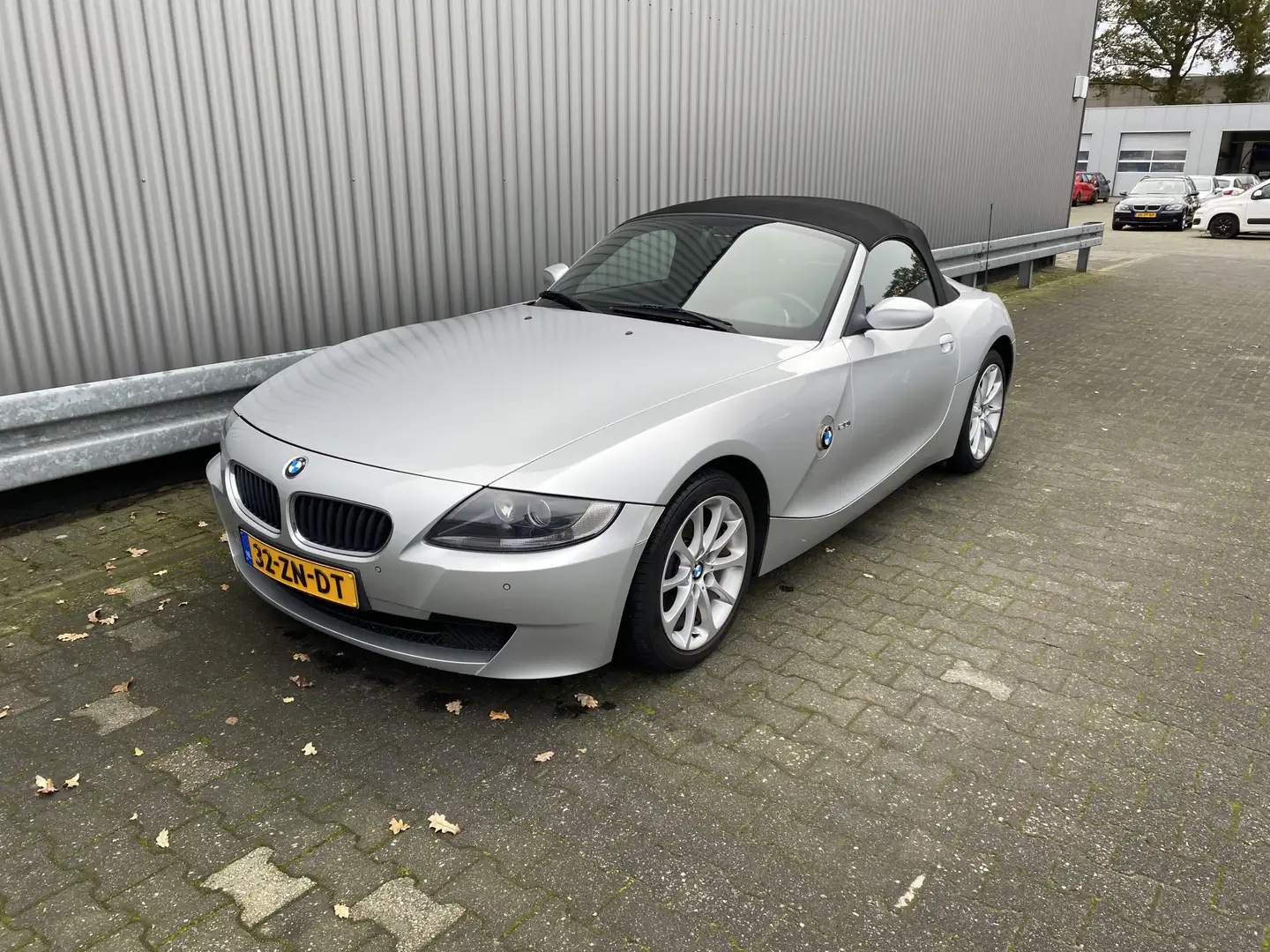 BMW Z4 Roadster 2.0i Anniversary Nederlandse Auto, Dealer Grijs - 2