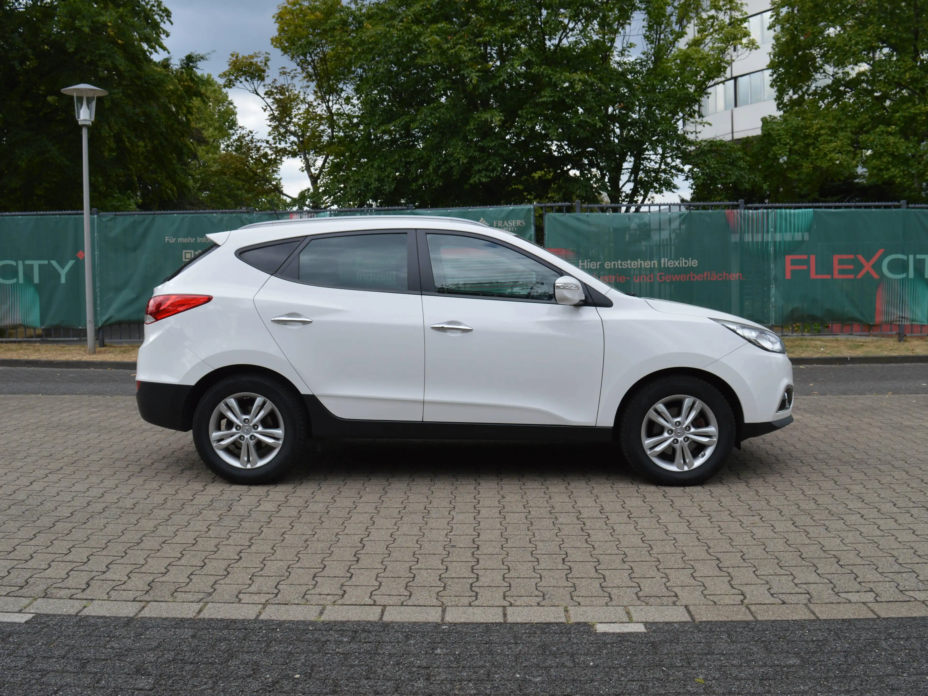 Hyundai iX35 Premium AWD*Leder*PDC*Kamera* — photo 6