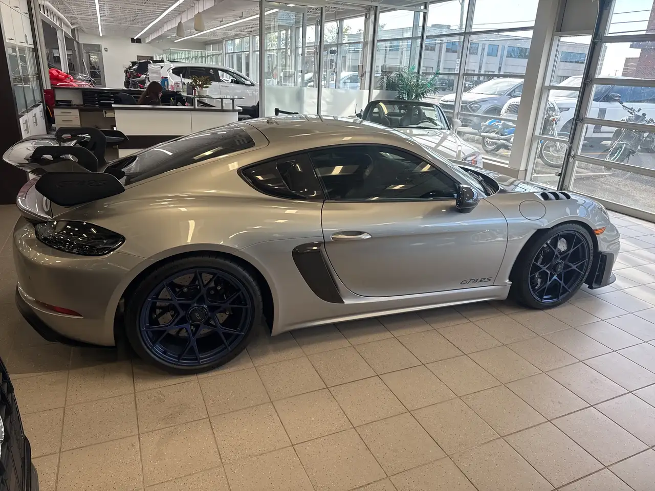 Porsche 718 Cayman снимка Porsche 718 Cayman