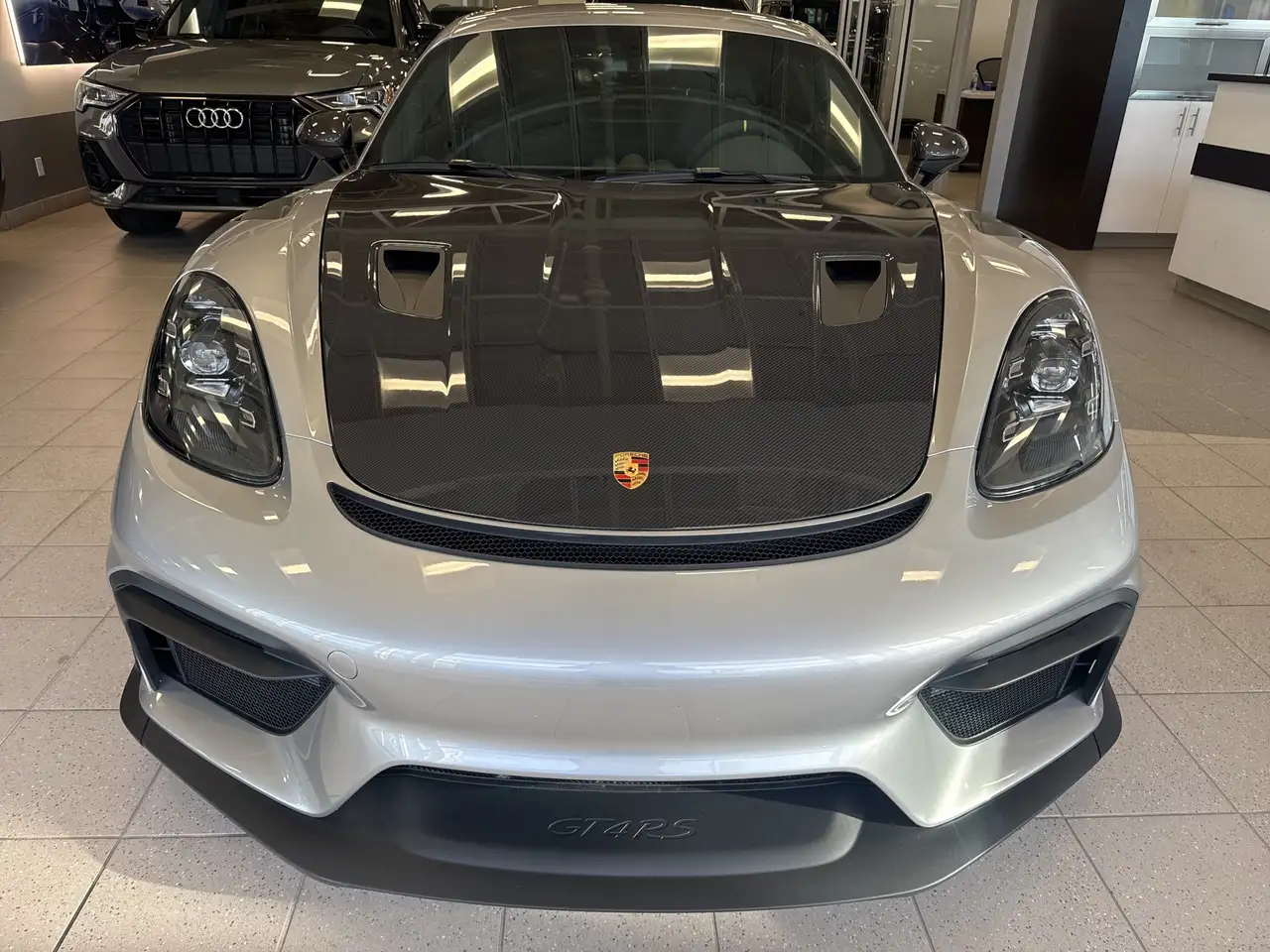 Porsche 718 Cayman снимка Porsche 718 Cayman