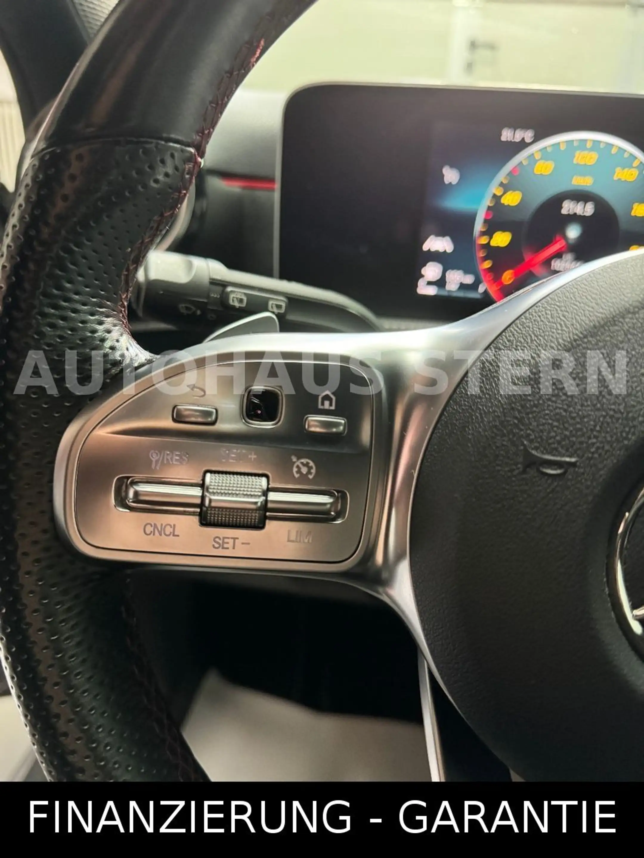 Mercedes-Benz A 200 AMG Line Carplay Kamera LED 8xReifen Spur — photo 20