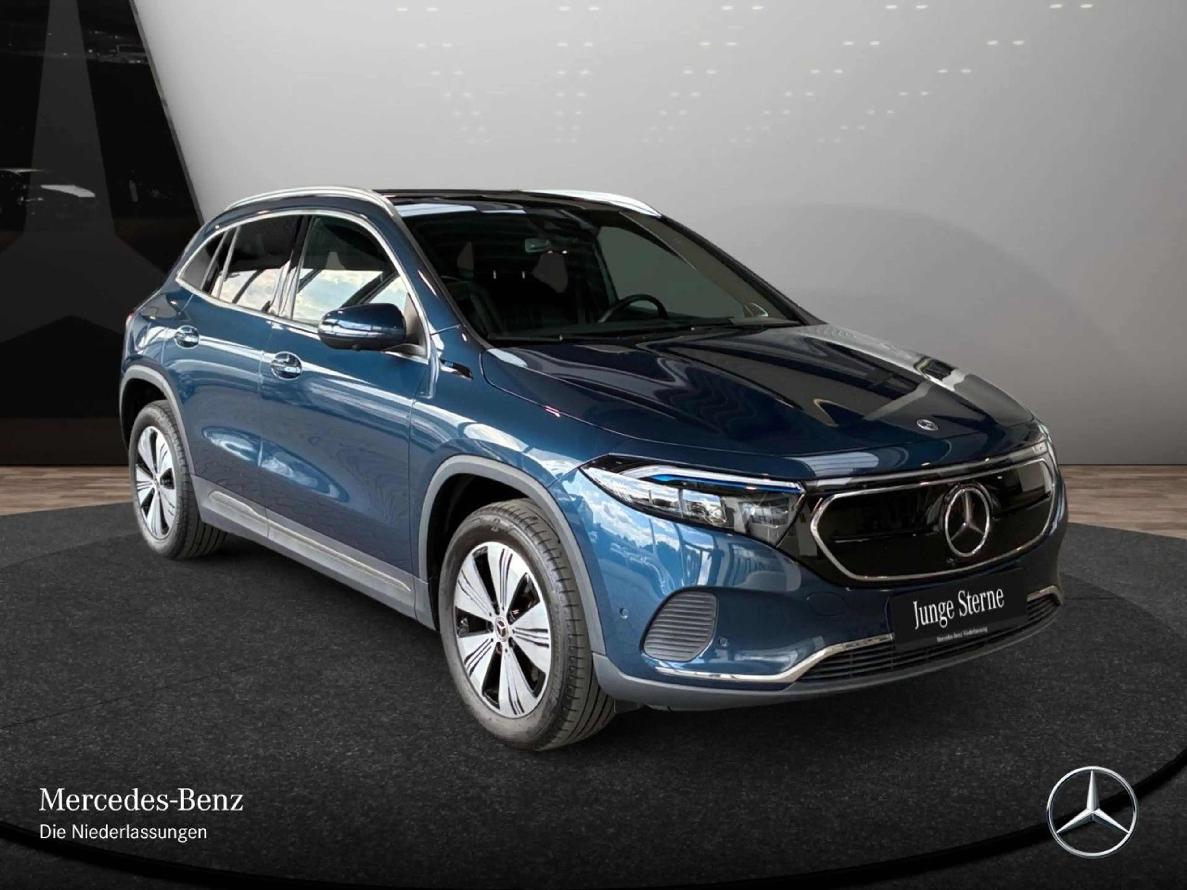Mercedes-Benz EQA 250 PROG+PREMIUM+AHK+PANO+360+MEMORY+BURMESTER — photo 5