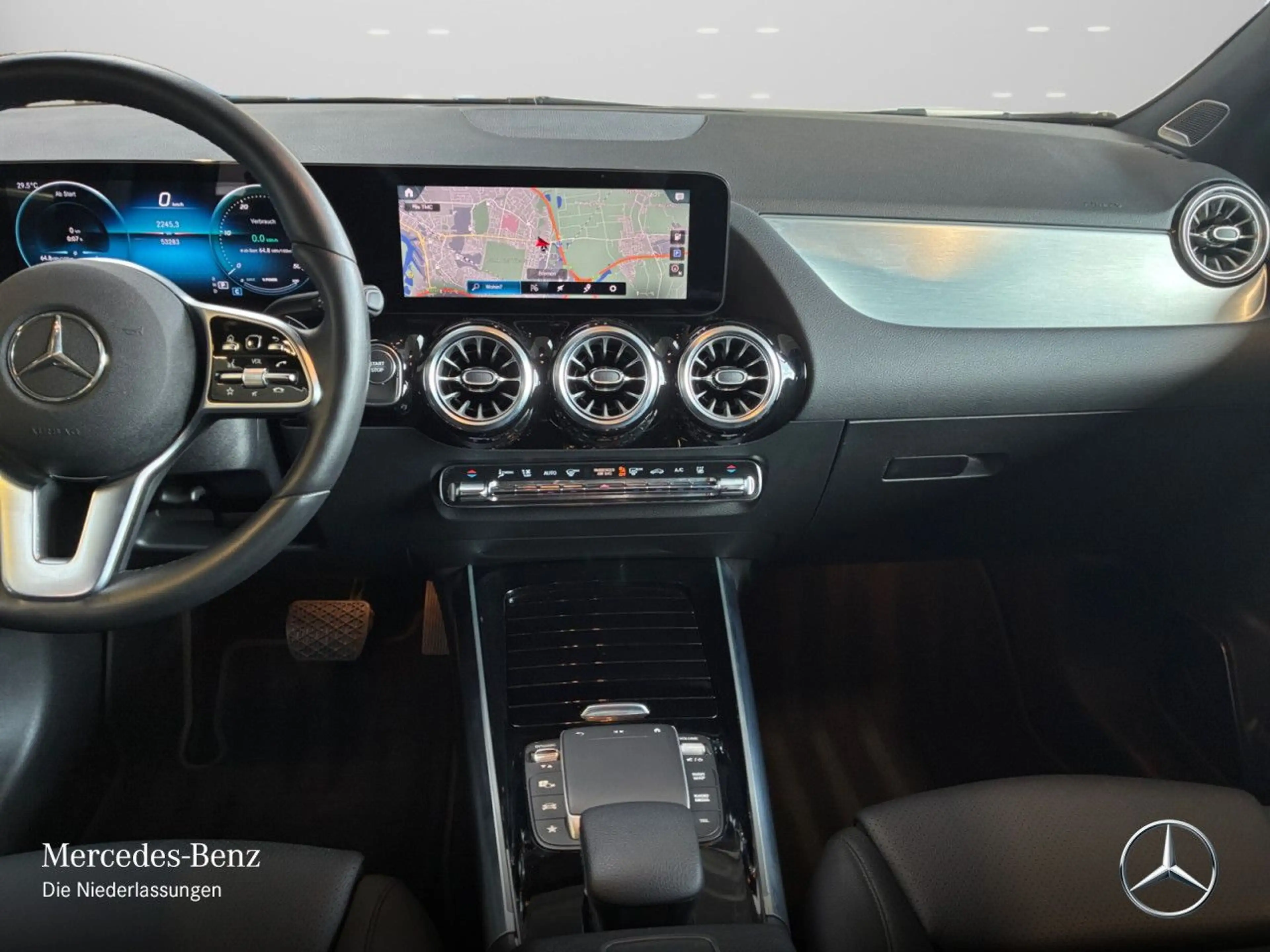 Mercedes-Benz EQA 250 PROG+PREMIUM+AHK+PANO+360+MEMORY+BURMESTER — photo 15