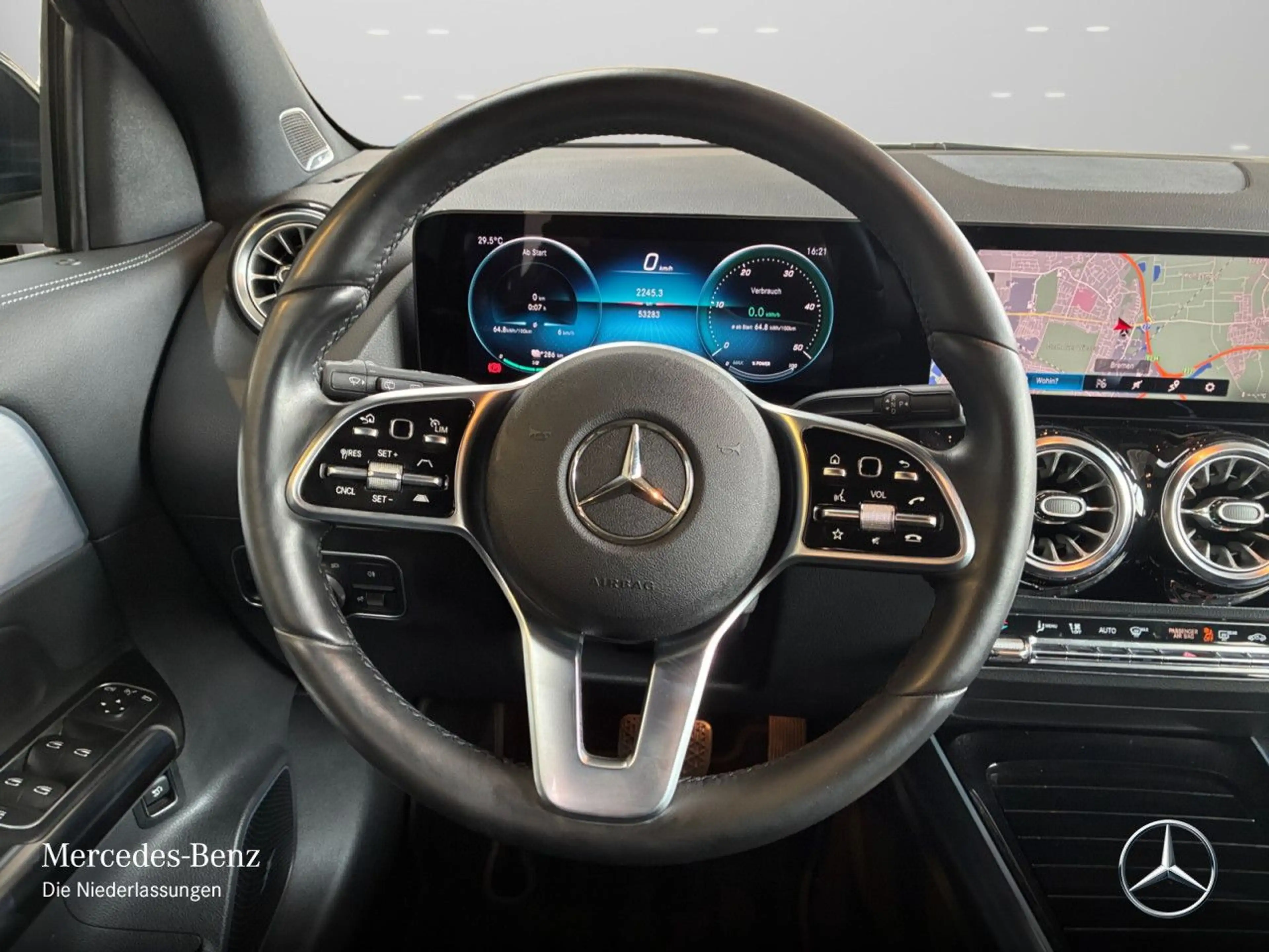 Mercedes-Benz EQA 250 PROG+PREMIUM+AHK+PANO+360+MEMORY+BURMESTER — photo 14