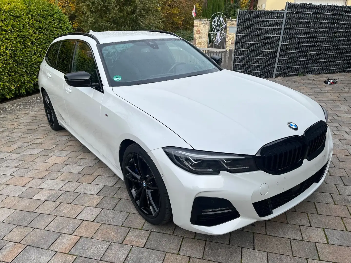 BMW 320 d M Paket LLaser LivePR HUD Hifi ACC 19 Ufrei Blanc - 1