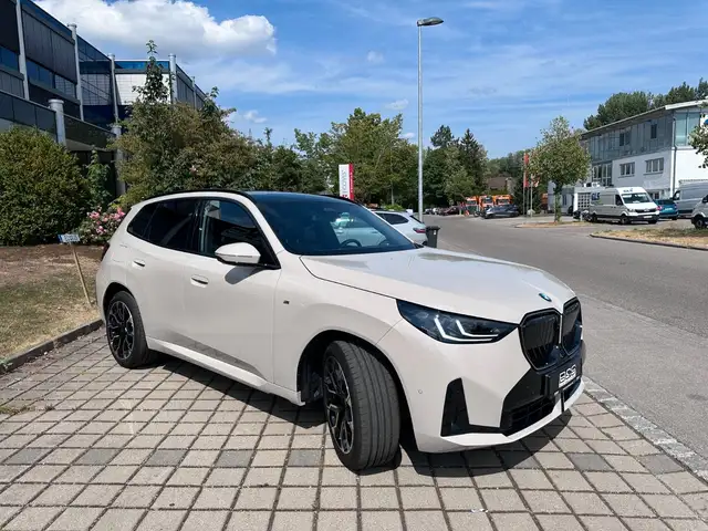 BMW X3 view 8