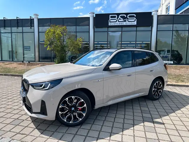 BMW X3 view 4