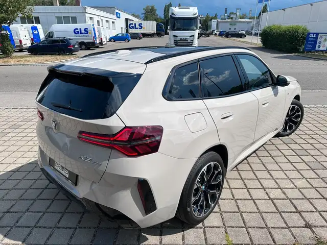 BMW X3 view 7